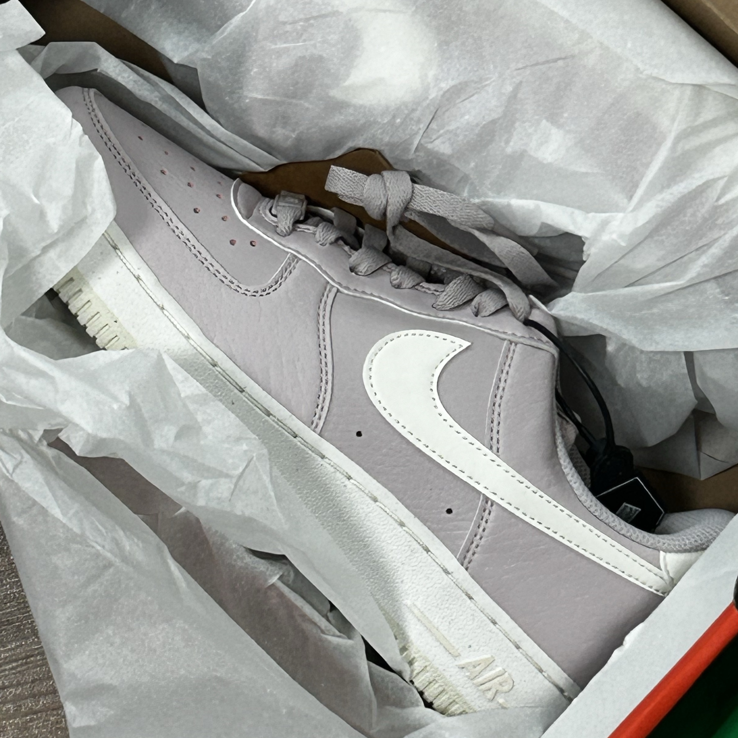 (W) Nike Air Force 1 '07 Next Nature Platinum Violet Coconut Milk 착용 스타일