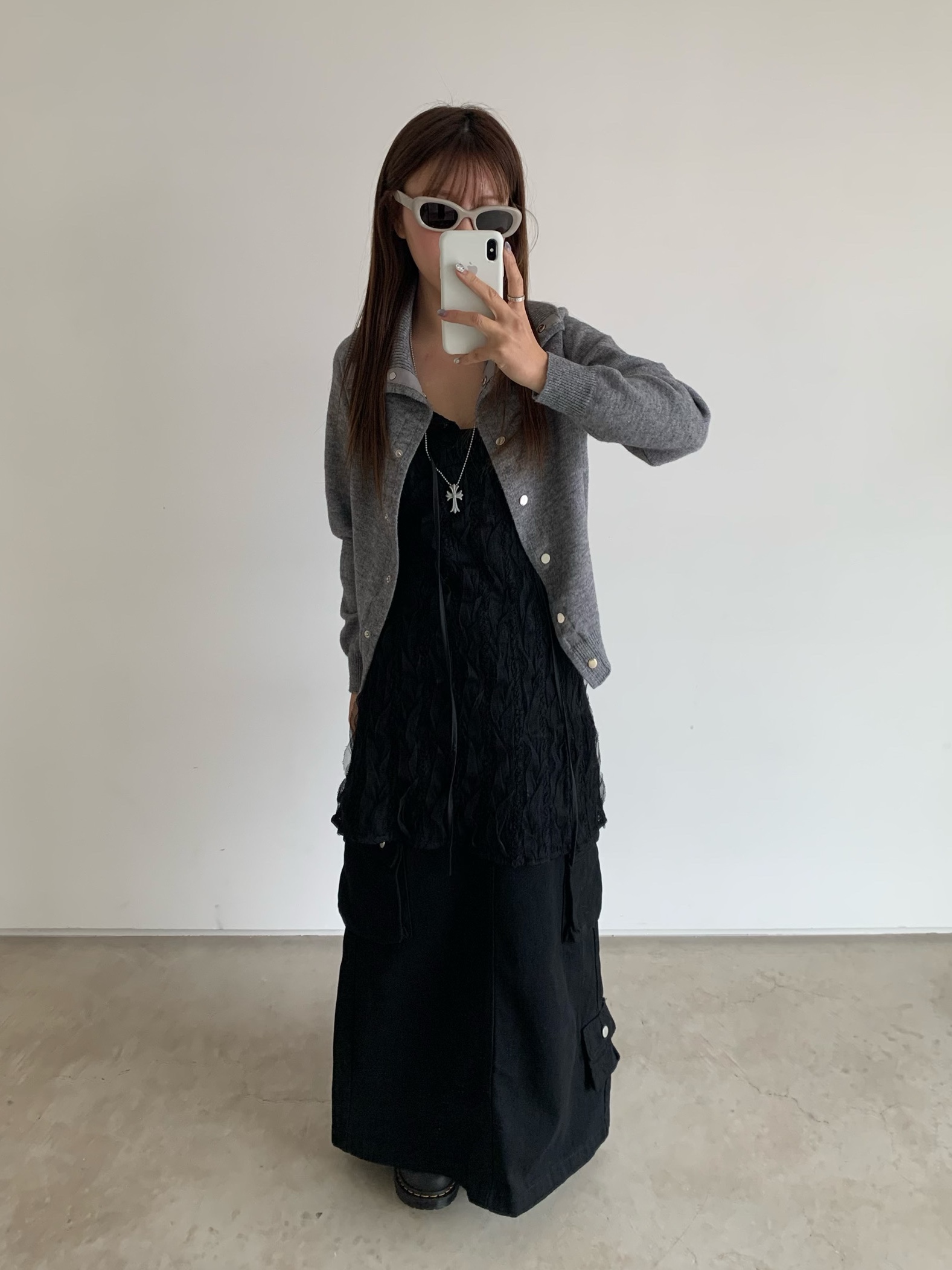 Dr. Martens x Stussy 2295 Decon Black Wanama Leather Boots Black, Chrome Hearts Silichrome CH Cross Pendant Grey 2023 착용 스타일 - 2