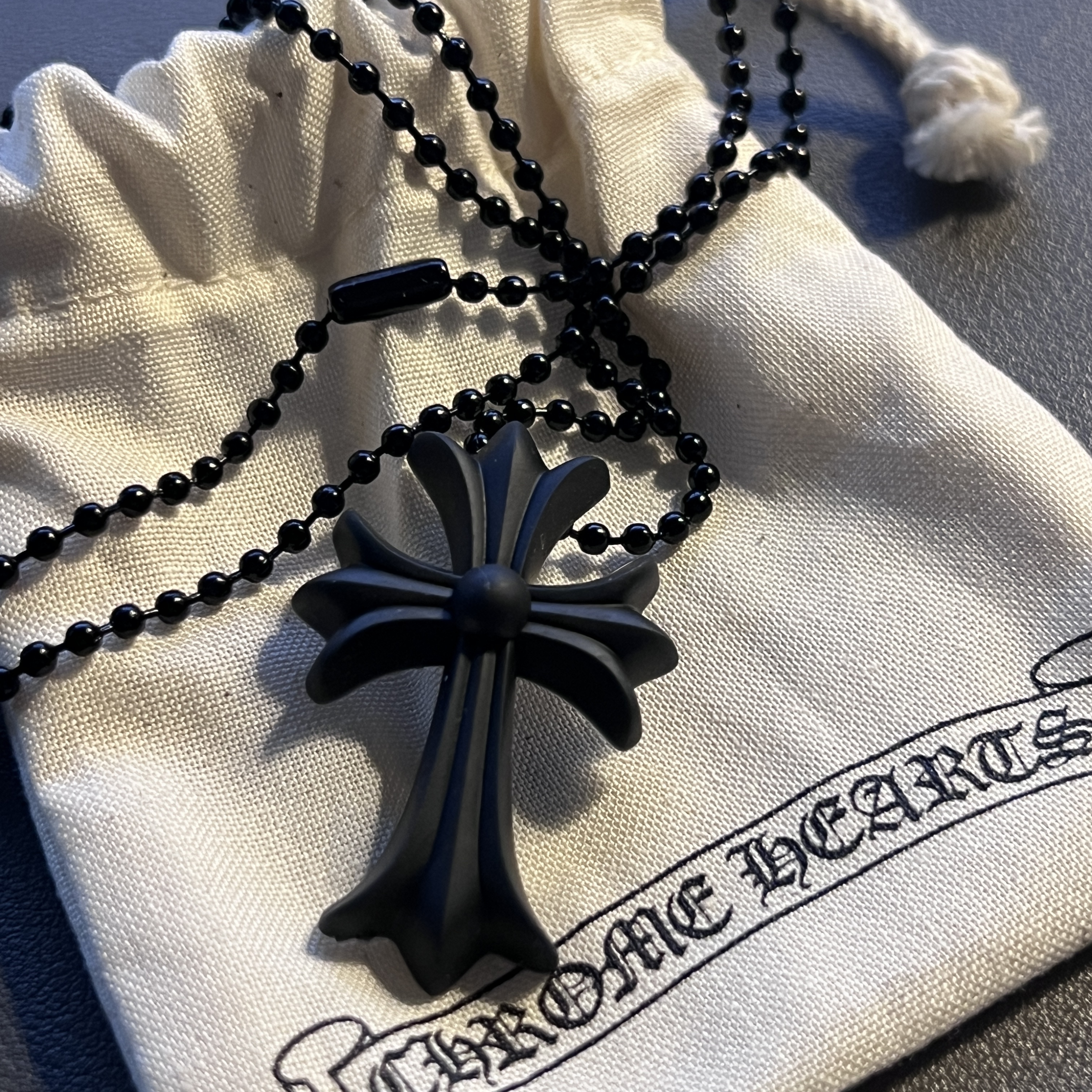 Chrome Hearts Silichrome CH Cross Pendant Black 2022/2023/2025 착용 스타일