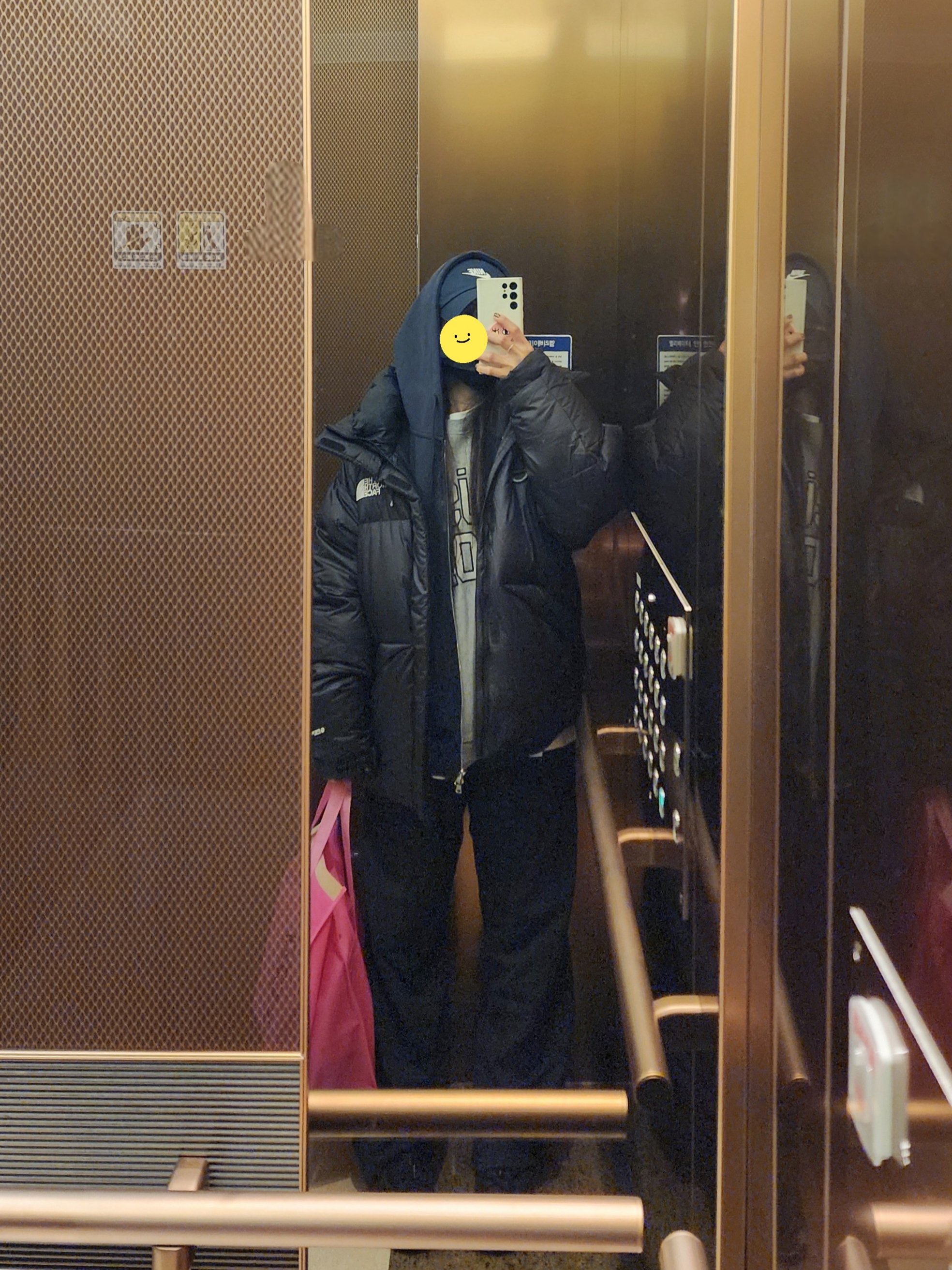 Nike x Sacai VaporWaffle Black and Gum, Stussy Relaxed Oversized Crew Grey Heather 착용 스타일