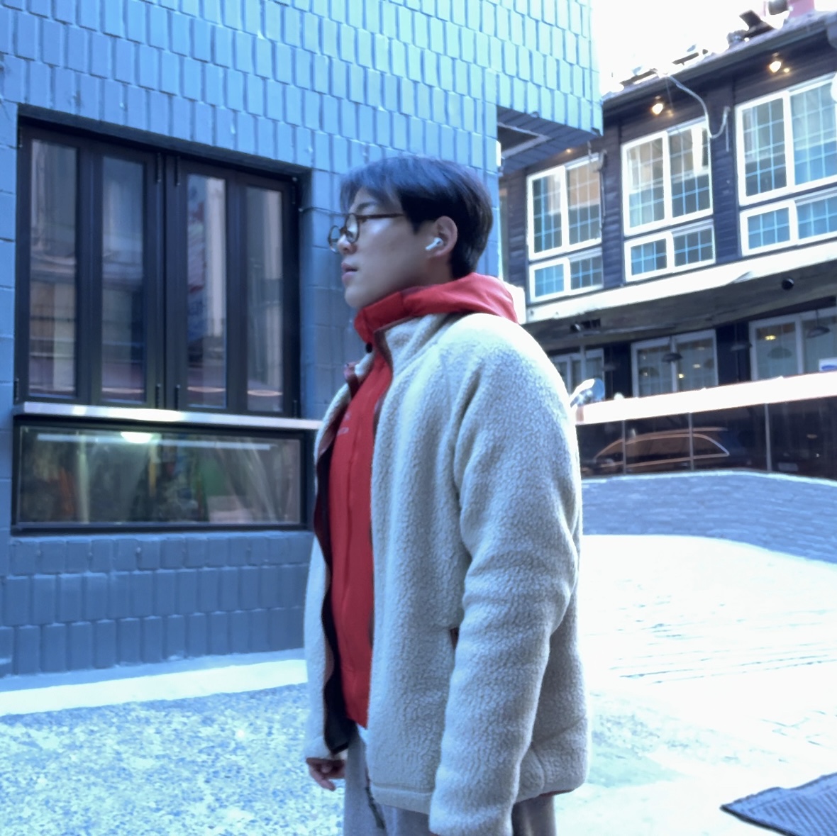Arc'teryx Atom AR Hoody Bordeaux 착용 스타일