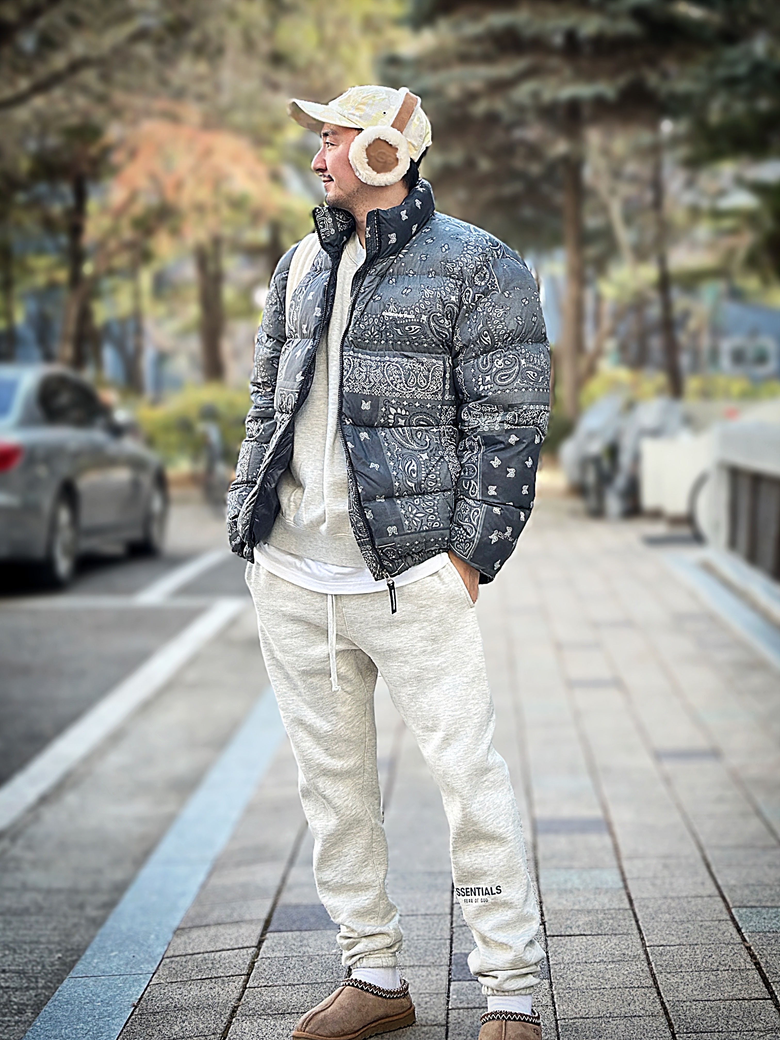 Supreme x Stone Island Reactive Ice Camo Ripstop Camp Cap Tan - 22SS, (W) UGG Embroidered Logo Earmuff Chestnut 착용 스타일