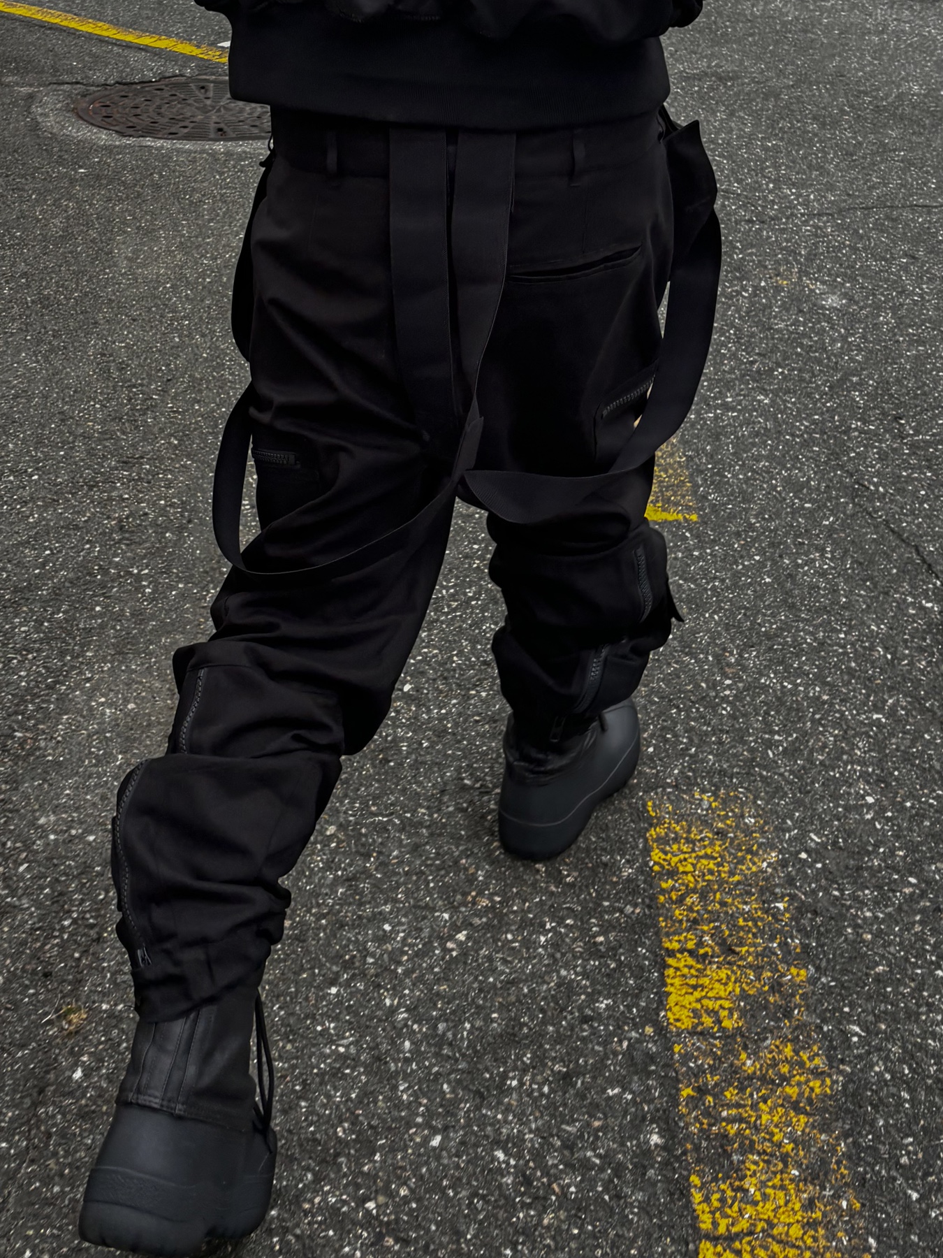Wapworks Arctic Suspender Pants Black 착용 스타일 - 5