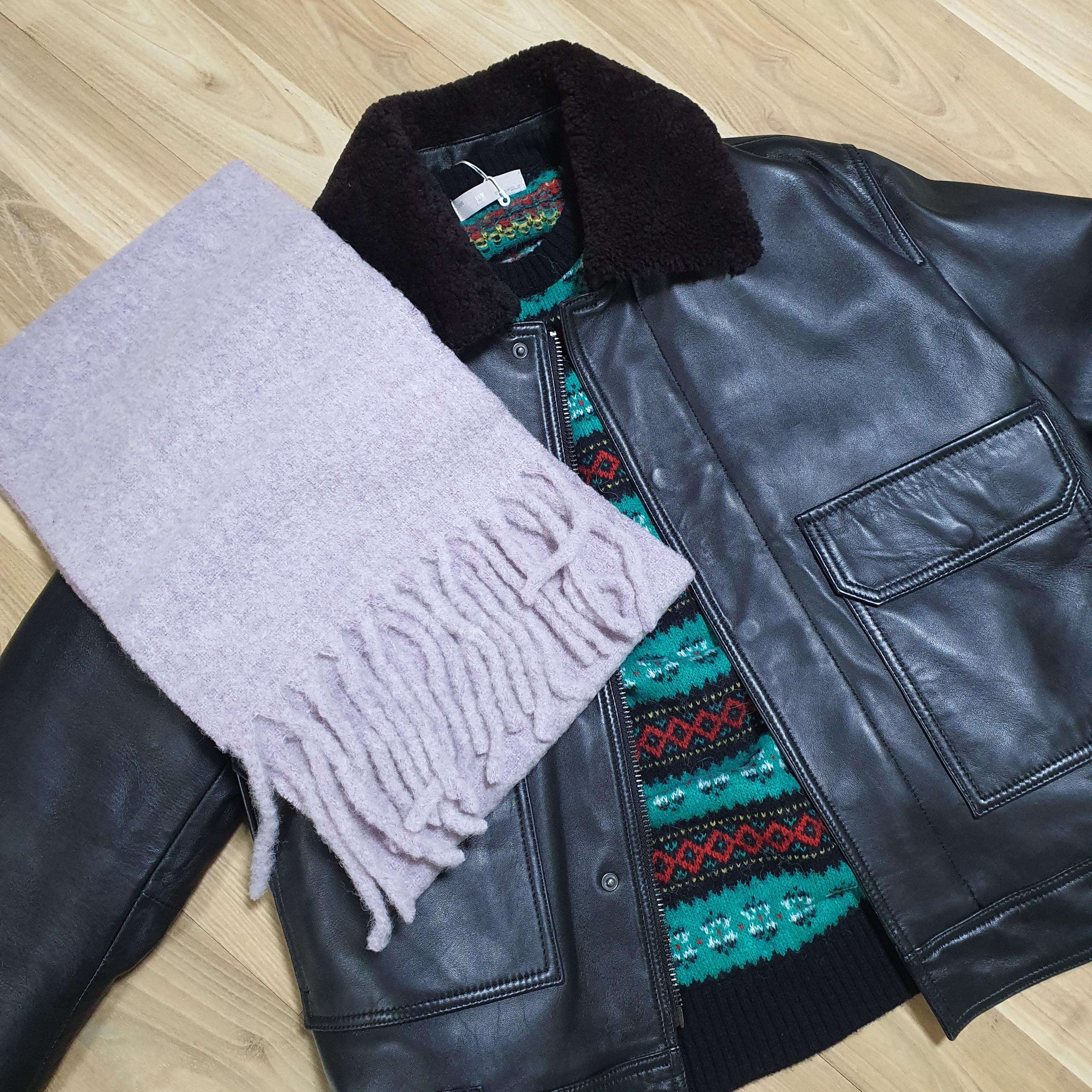 Beanpole Wool Fair Isle Jacquard Knit Green, Zara x Studio Nicholson Leather Jumper Black 착용 스타일 - 2