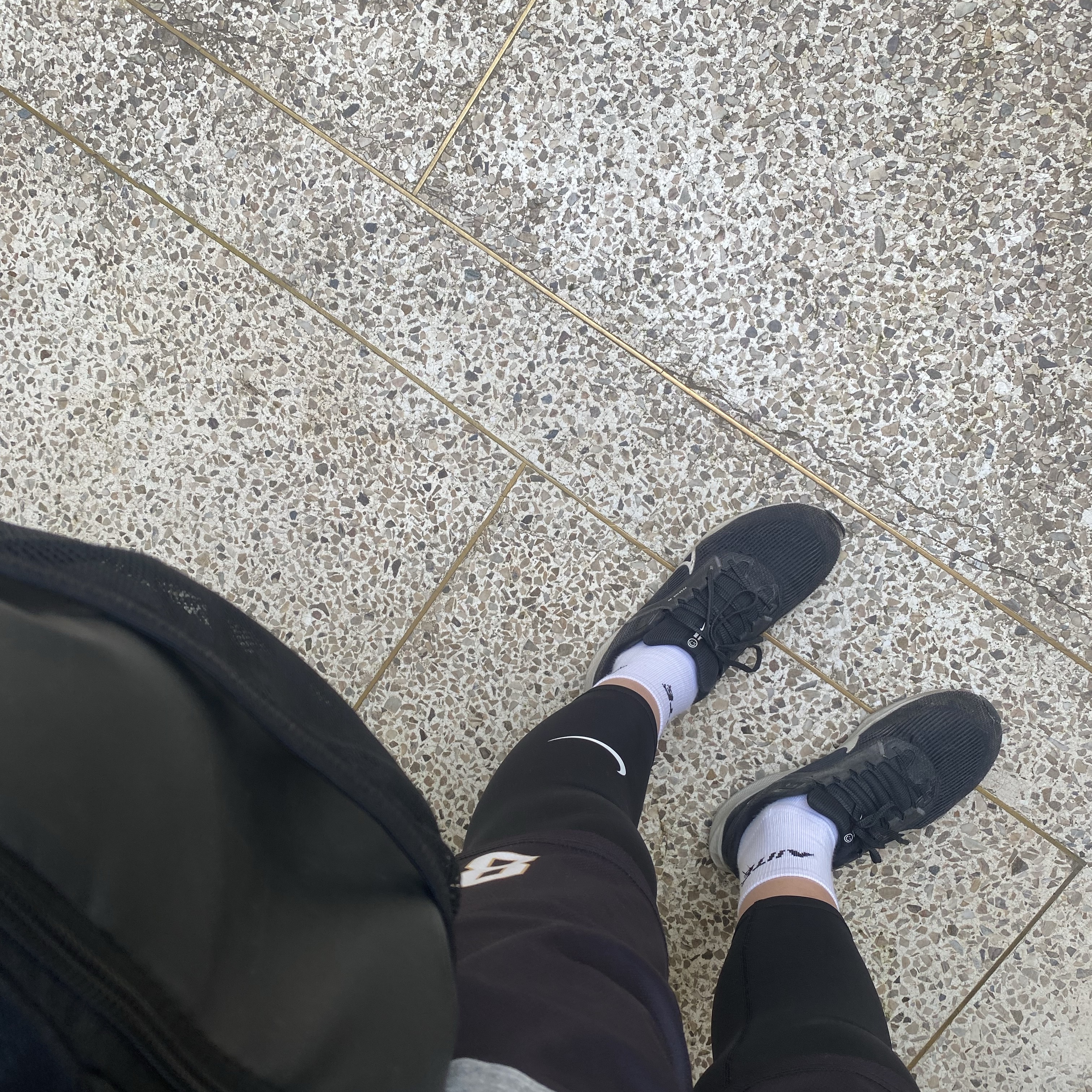 Nike Air Zoom Pegasus 40 Black Iron Grey, Nike Pro Tight-Fit Leggings Black - Asia 착용 스타일