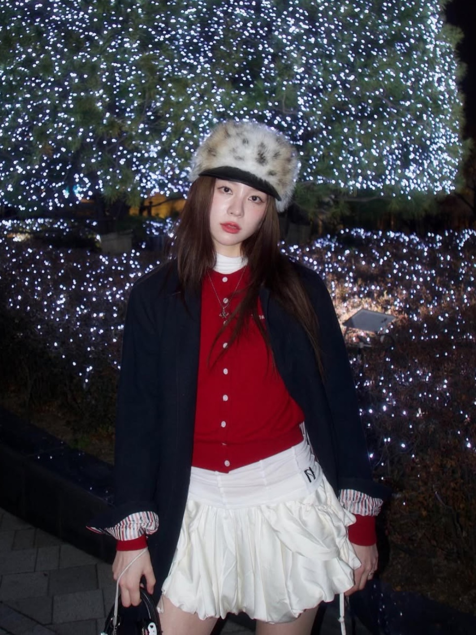 Newalrin Basic Cashmere Knit Cardigan Red 착용 스타일