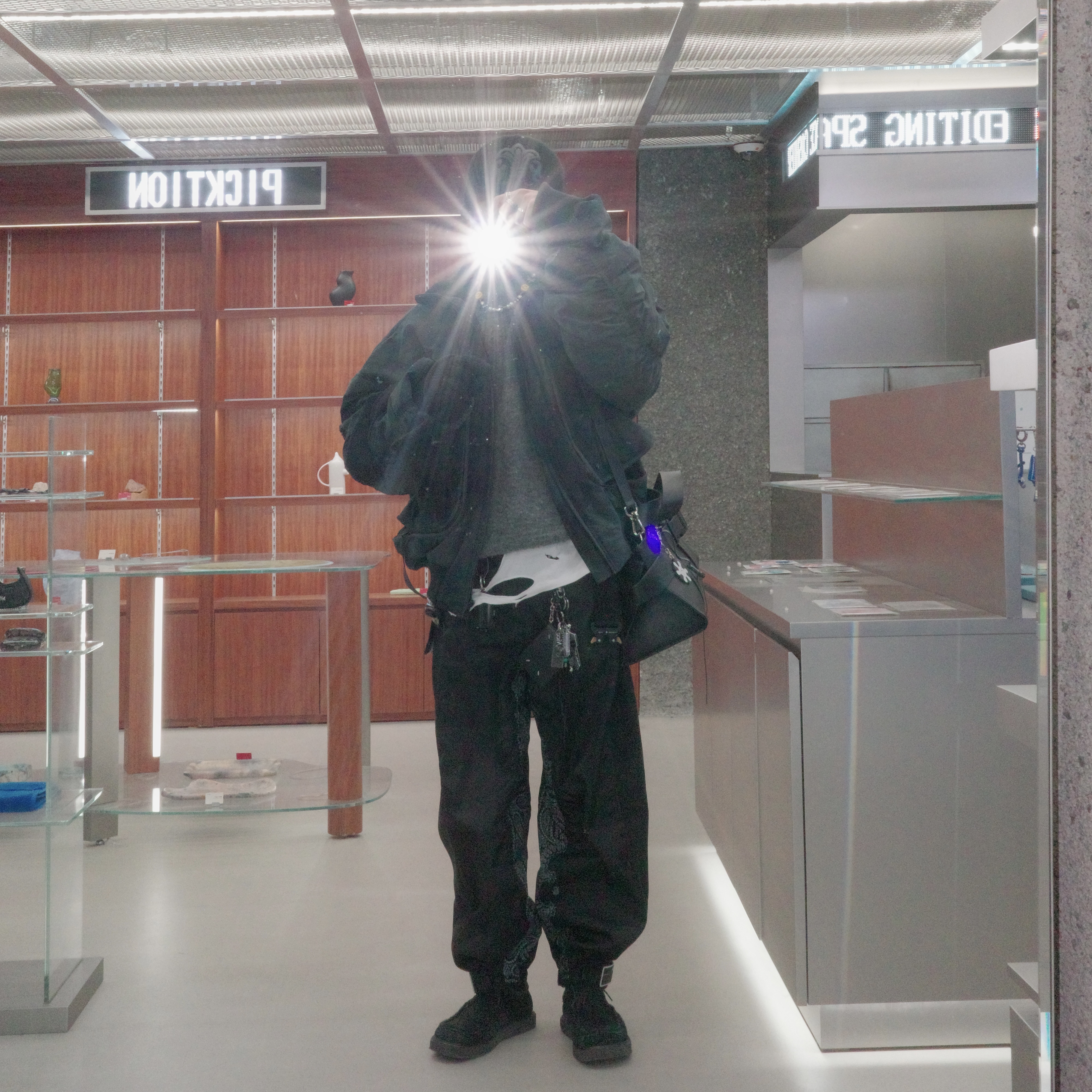 Chrome Hearts Fleur Leather Patch Cashmere Beanie Black, Sansan Gear Fleece Gloves Black 착용 스타일 - 2