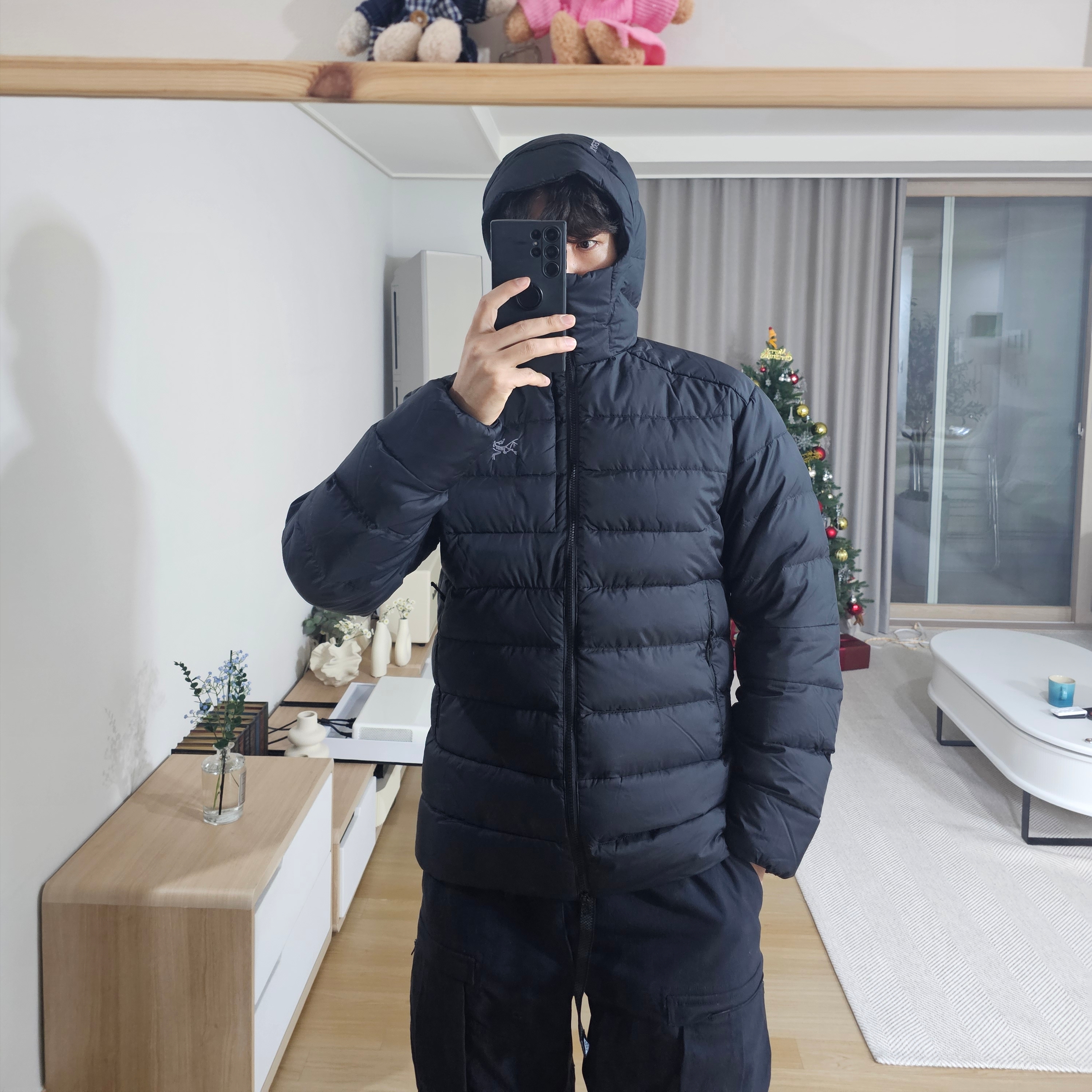 Arc'teryx Thorium Hoody Black, Nike ACG Smith Summit Cargo Pants Black Anthracite - US/EU 착용 스타일