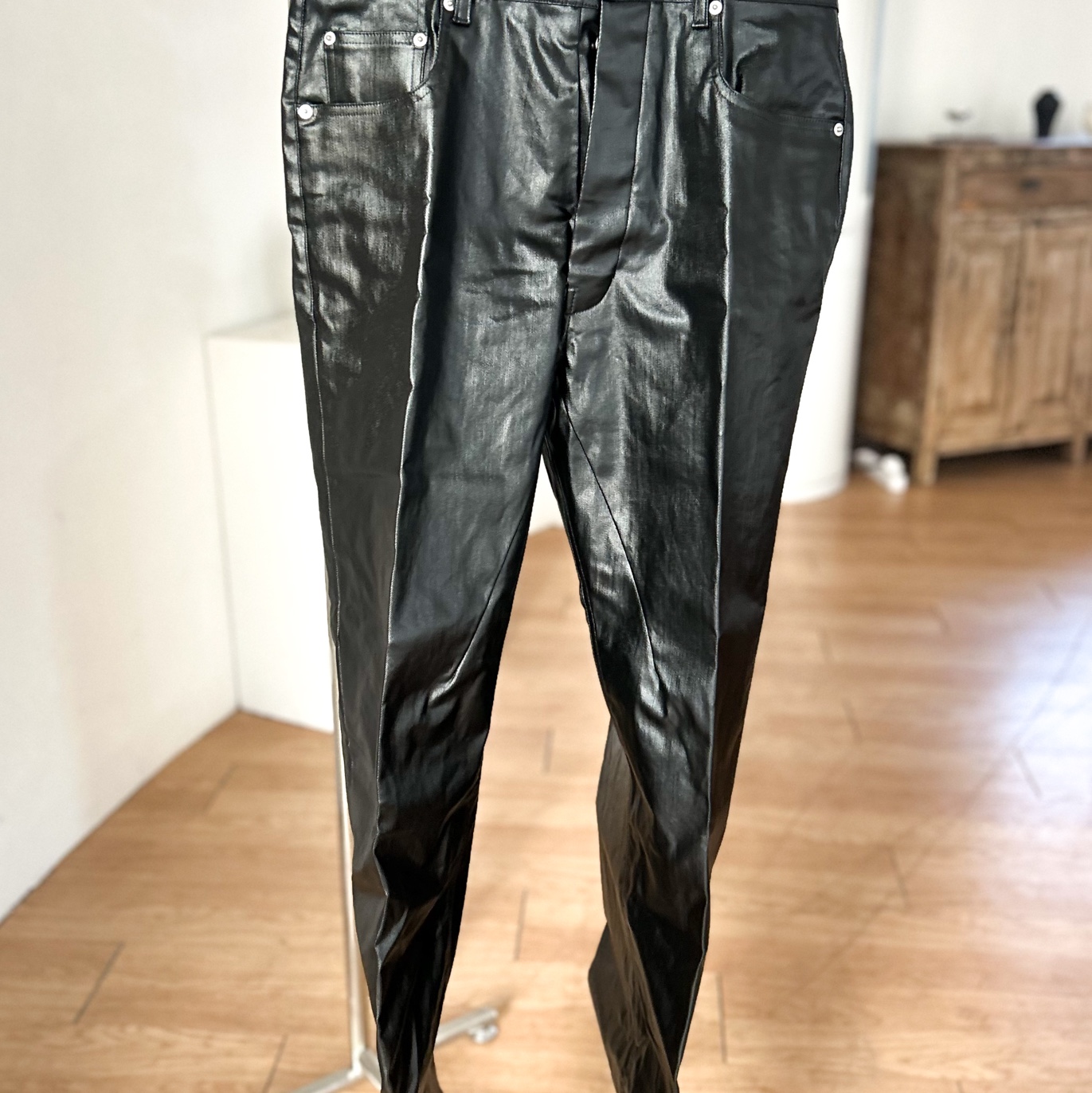 Rick Owens Geth Denim Pants Black 착용 스타일 - 1