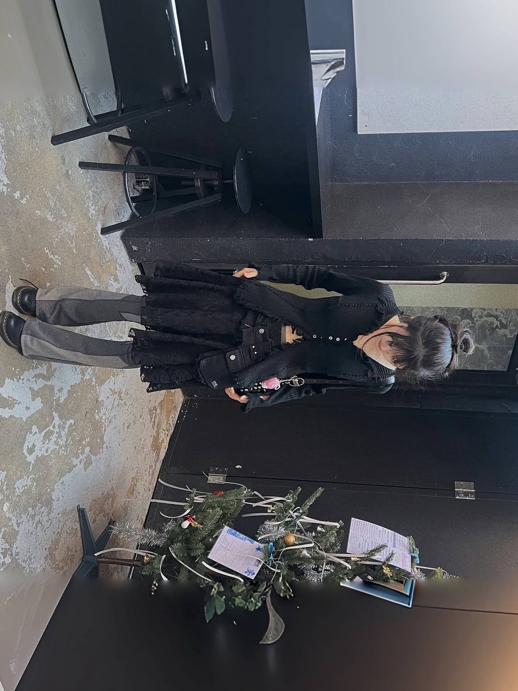 Newalrin Rider Embroidery Line Boot Cut Leggings Gray, Newalrin Bohemian Tassel Line Knit Cardigan Ivory 착용 스타일
