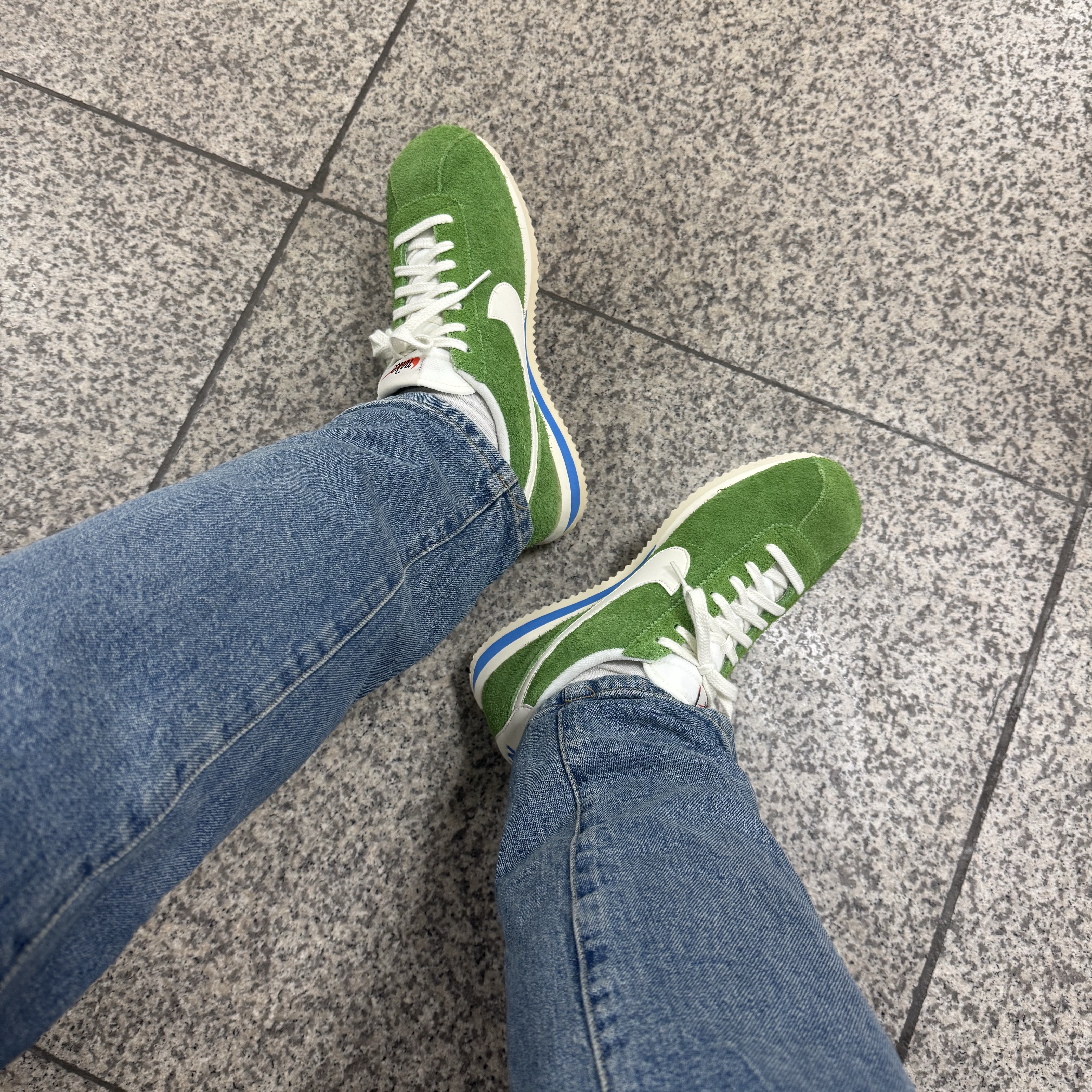 (W) Nike Cortez Vintage Chlorophyll Suede 착용 스타일 - 1