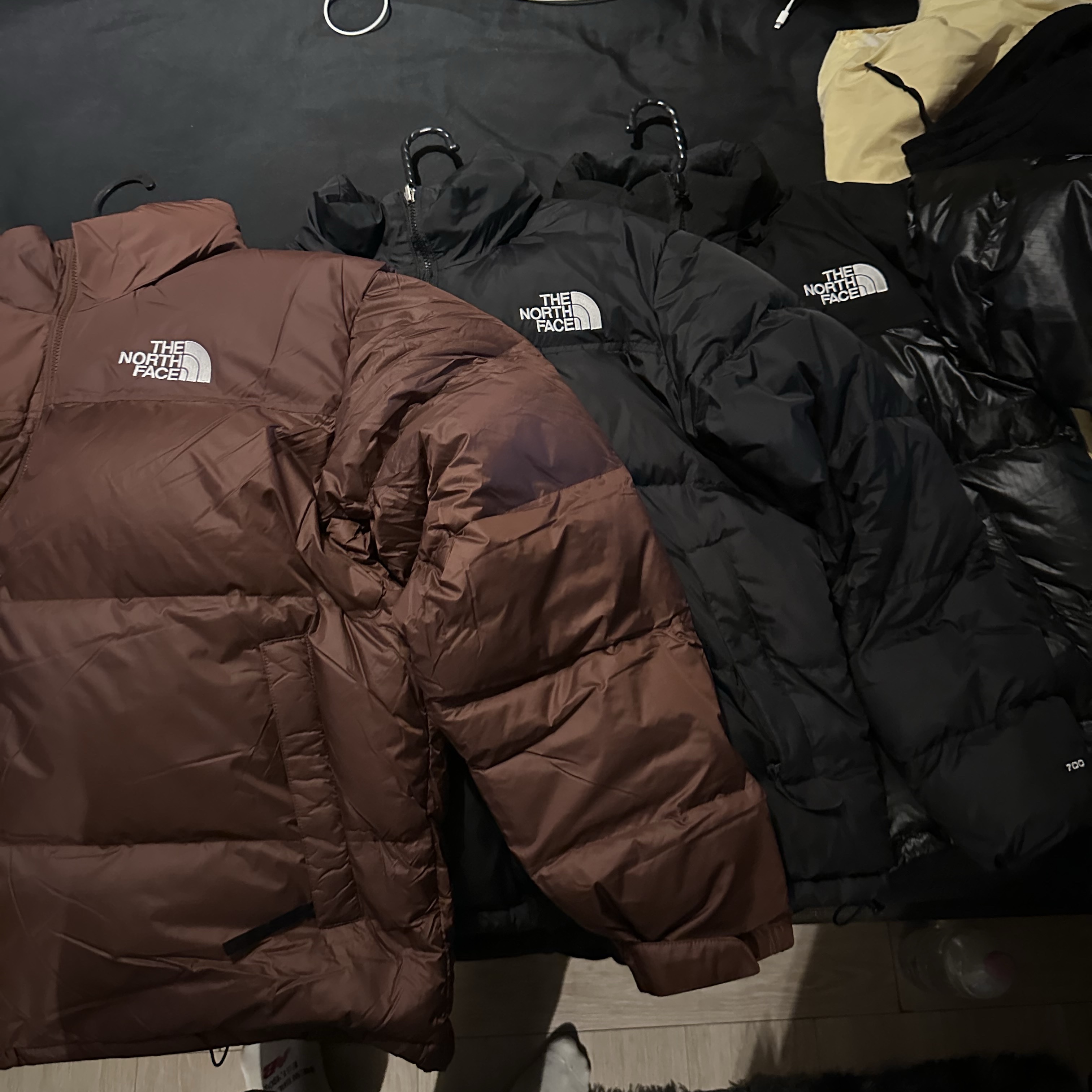 The North Face 1996 Eco Nuptse Jacket Brown 착용 스타일
