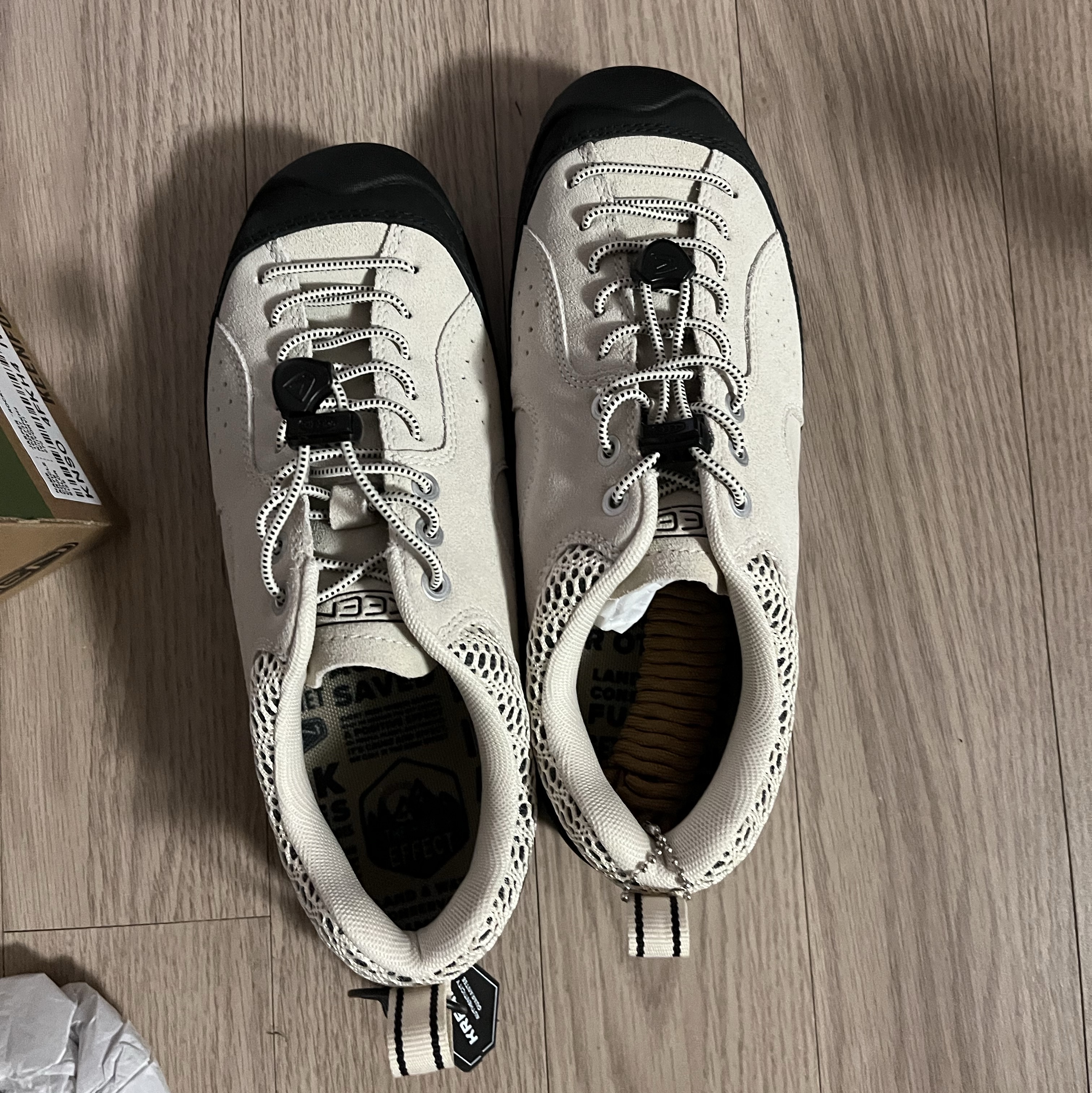 (W) Keen Jasper Rocks SP Sneaker Birch Black 착용 스타일