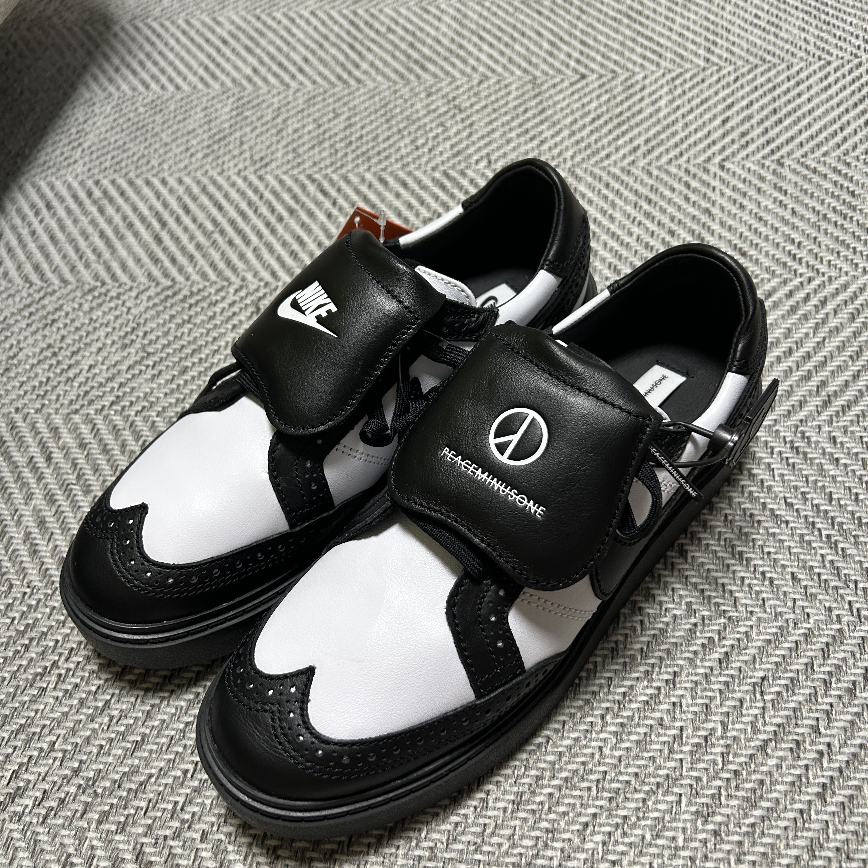 Nike x Peaceminusone Kwondo1 Black and White 착용 스타일