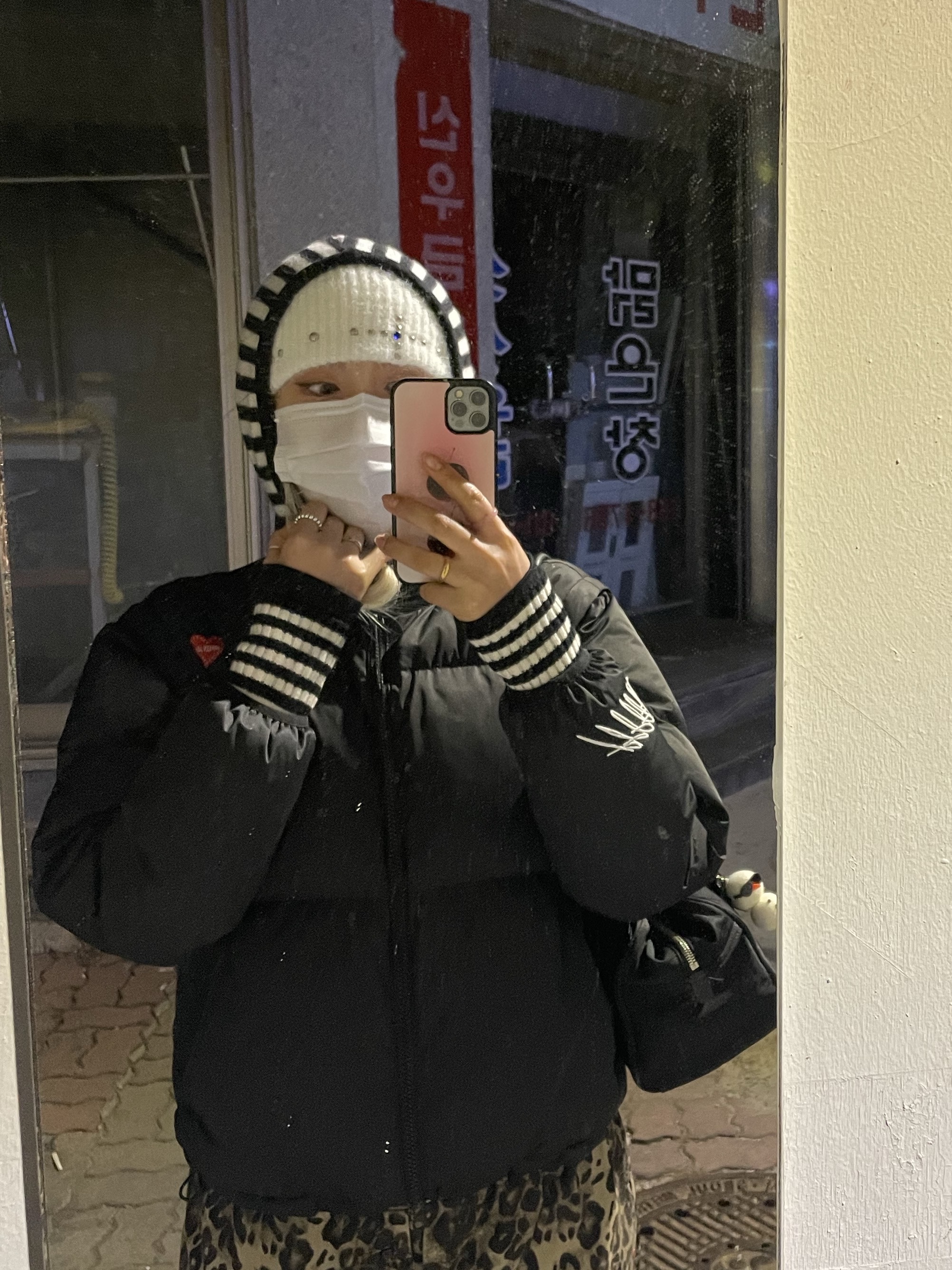 Supreme Leopard Velvet Camp Cap Tan - 24SS, Thisisneverthat Pertex T Down Jacket Black 착용 스타일 - 7