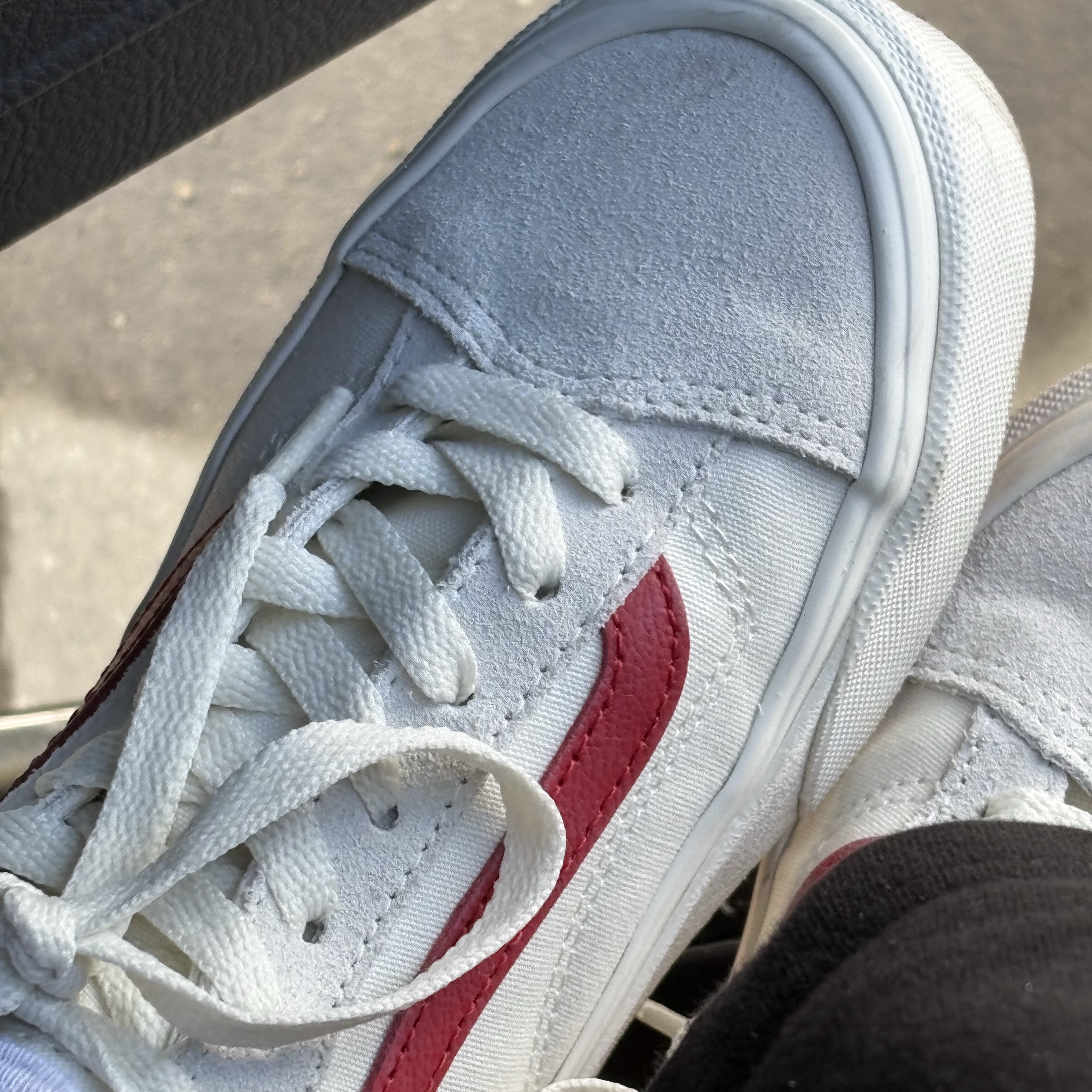 Vans Style 36 Marshmallow Racing Red 착용 스타일