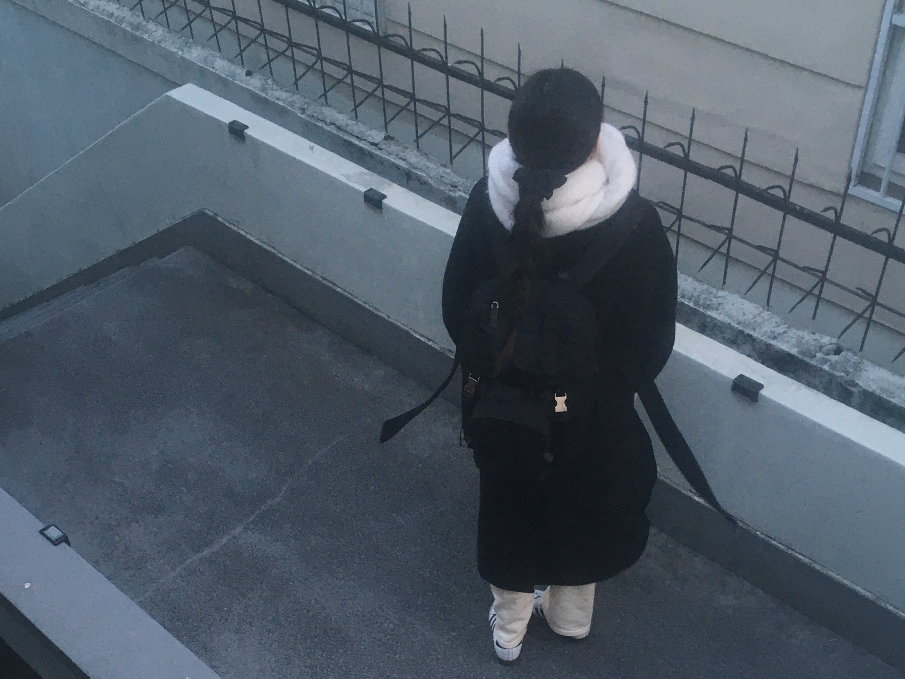 [30%적립] Polo Ralph Lauren Cable Knit Wool Cashmerer Sweater Andover Cream, Prada Nylon Backpack Black 착용 스타일 - 2