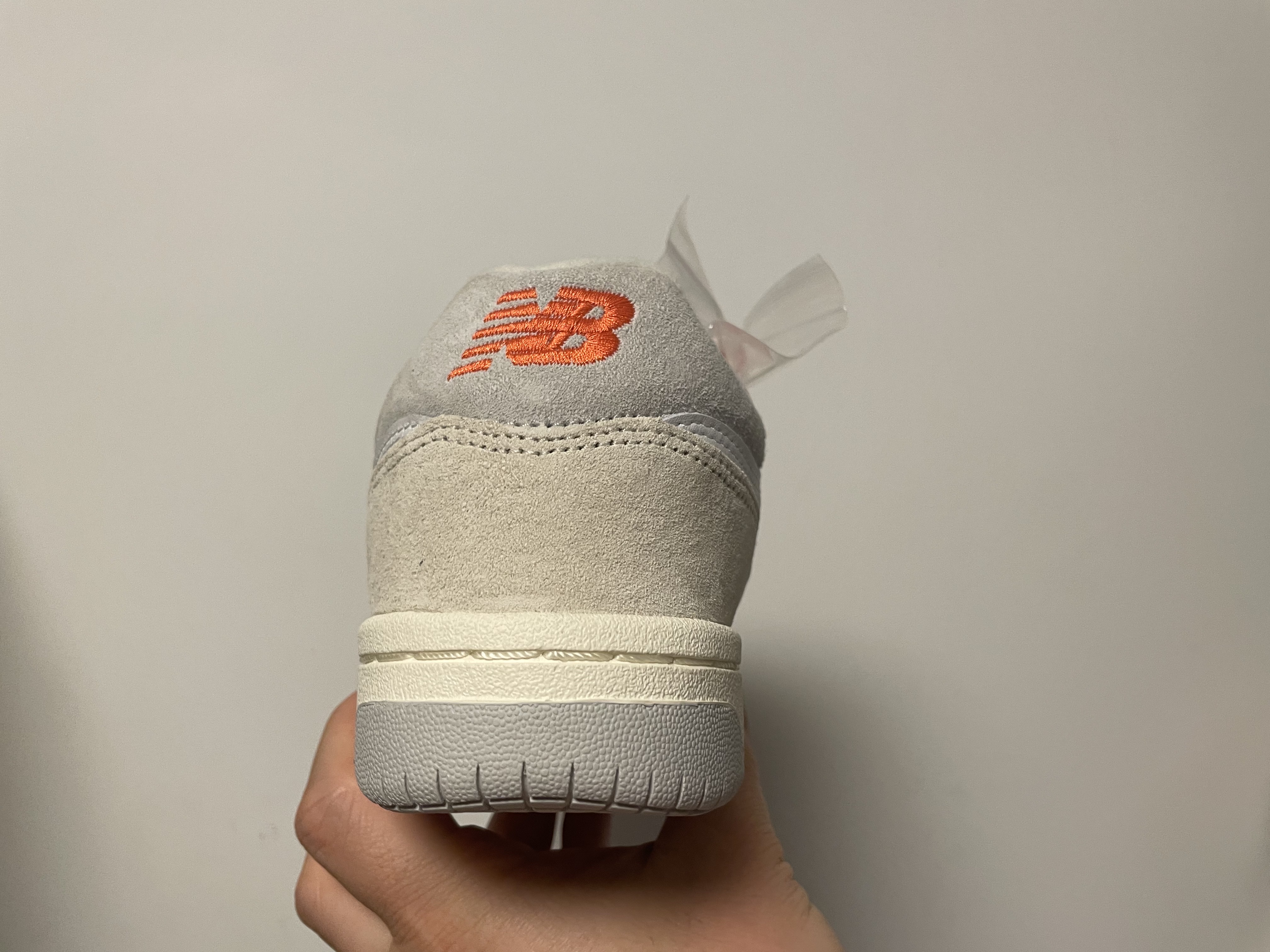 New Balance x Kith x Madison Square Garden Numeric 480 White Orange 착용 스타일 - 5
