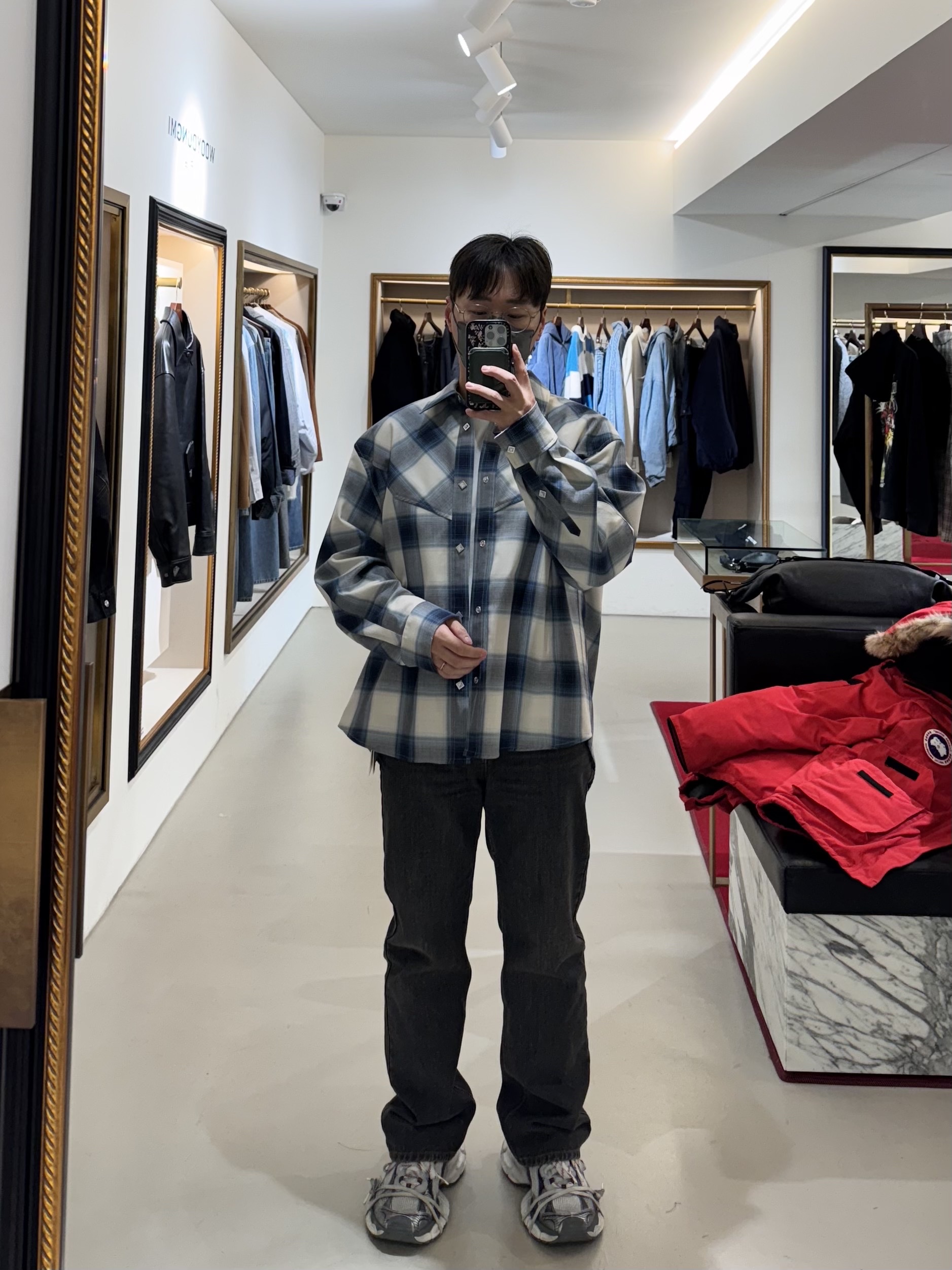 Balenciaga 3XL Sneakers Grey White Red, Canada Goose Expedition Parka Fusion Fit Red 착용 스타일 - 3