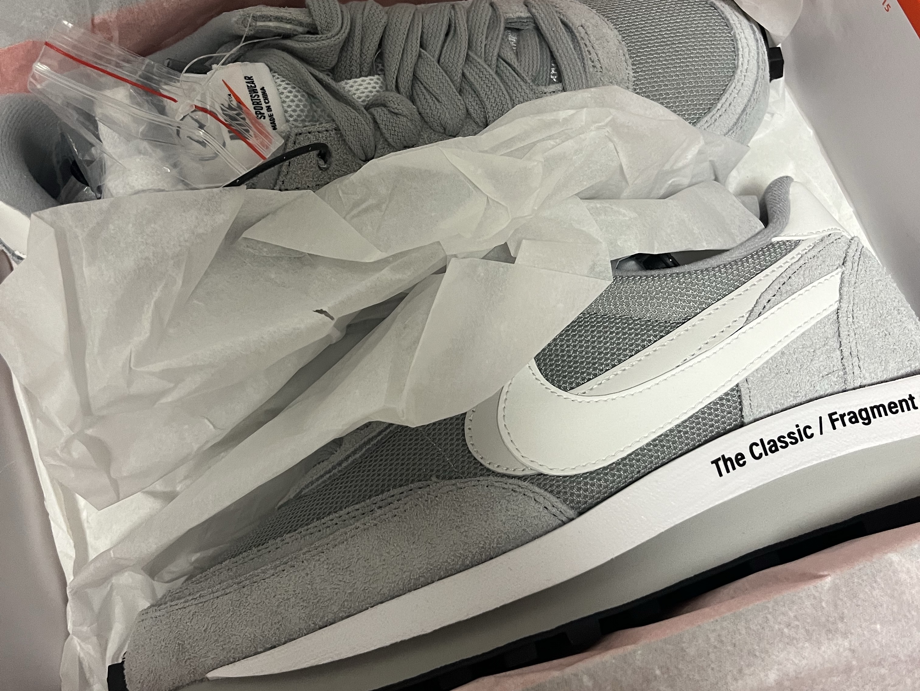 Nike x Sacai x Fragment LDWaffle Light Smoke Grey 착용 스타일