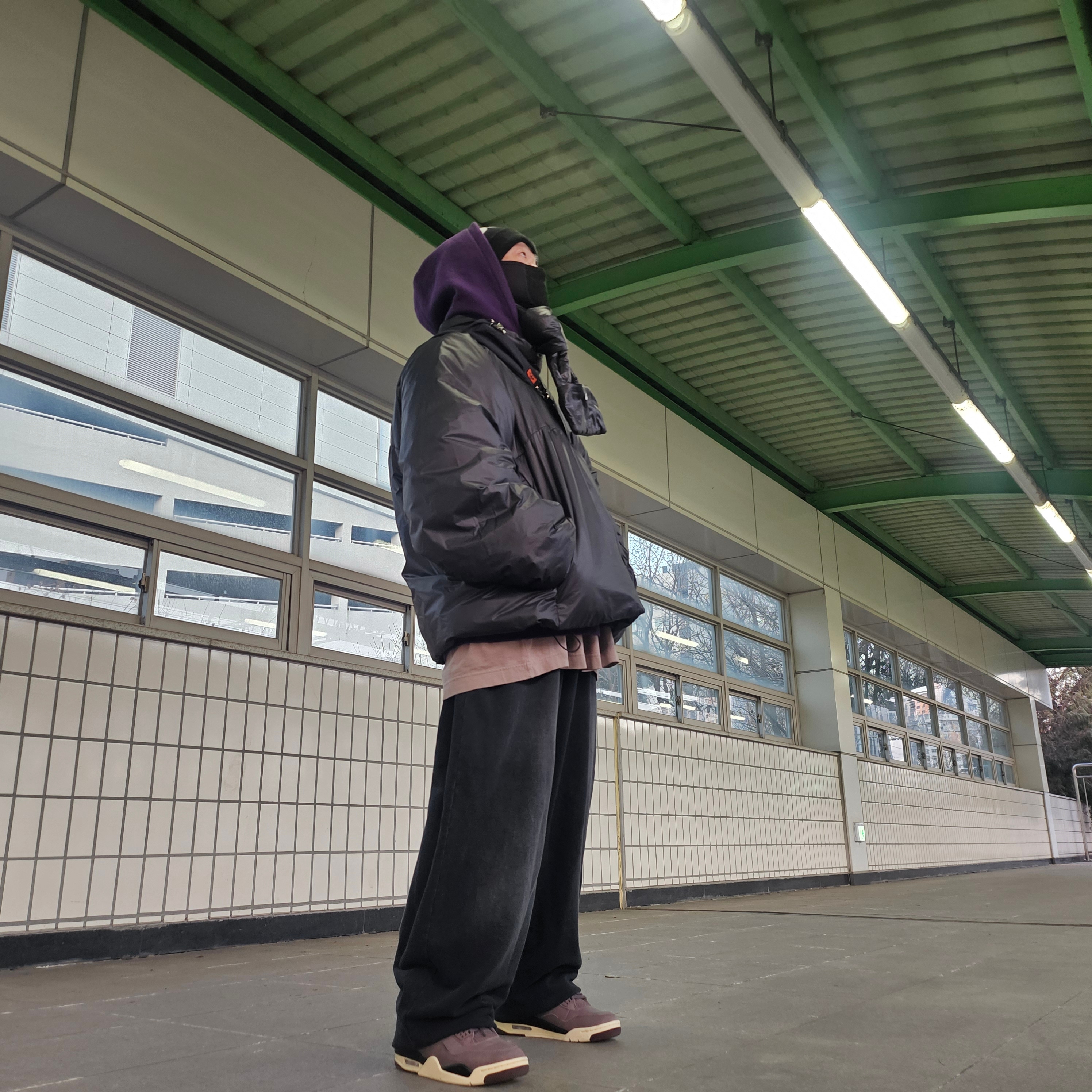 Supreme Box Logo Hooded Sweatshirt Dark Purple - 23FW, Yeezy Gap Engineered By Balenciaga Dove Long Sleeve T-Shirt Beige 착용 스타일 - 4