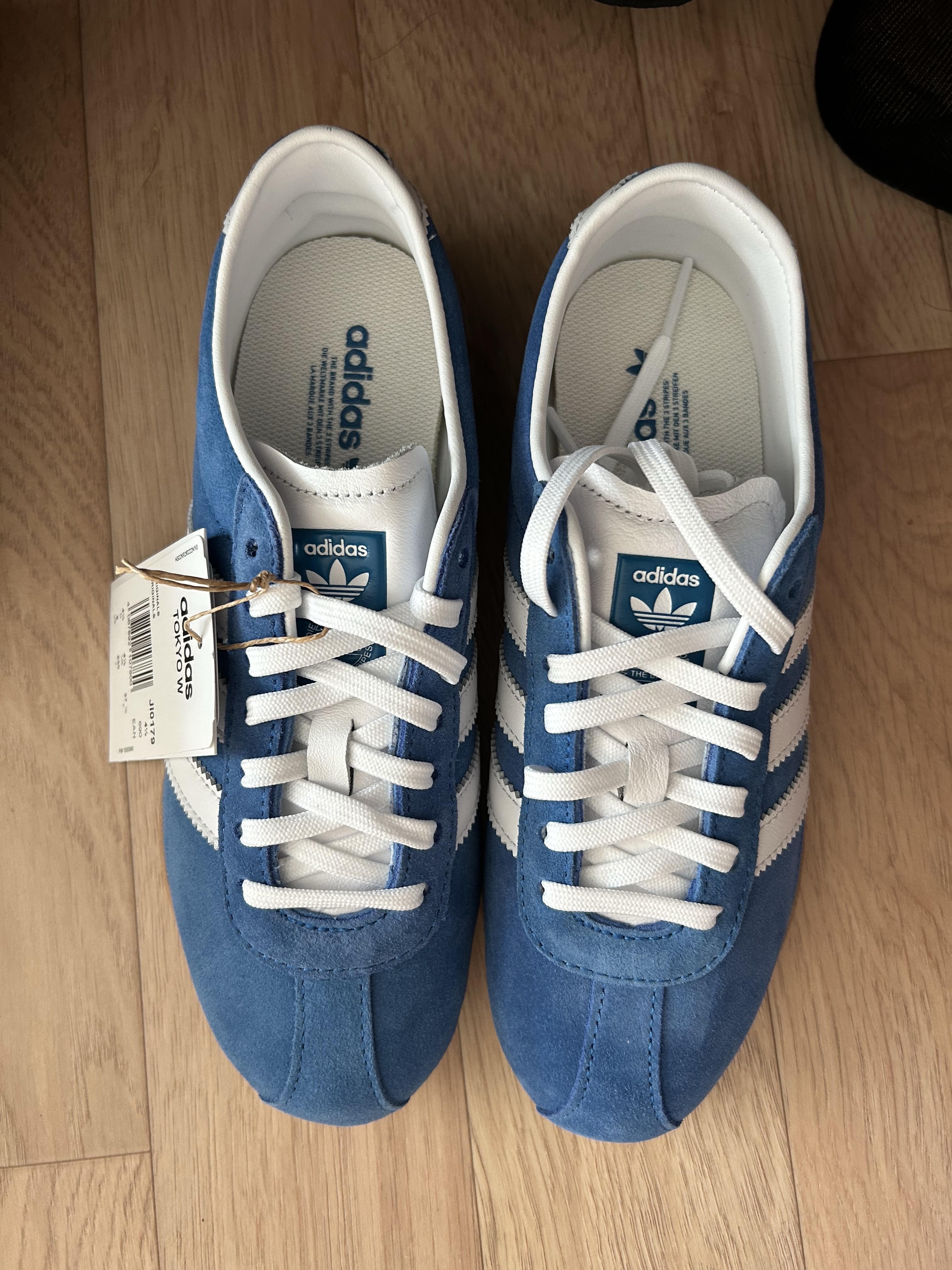 (W) Adidas Tokyo Blue Bird Cloud White 착용 스타일