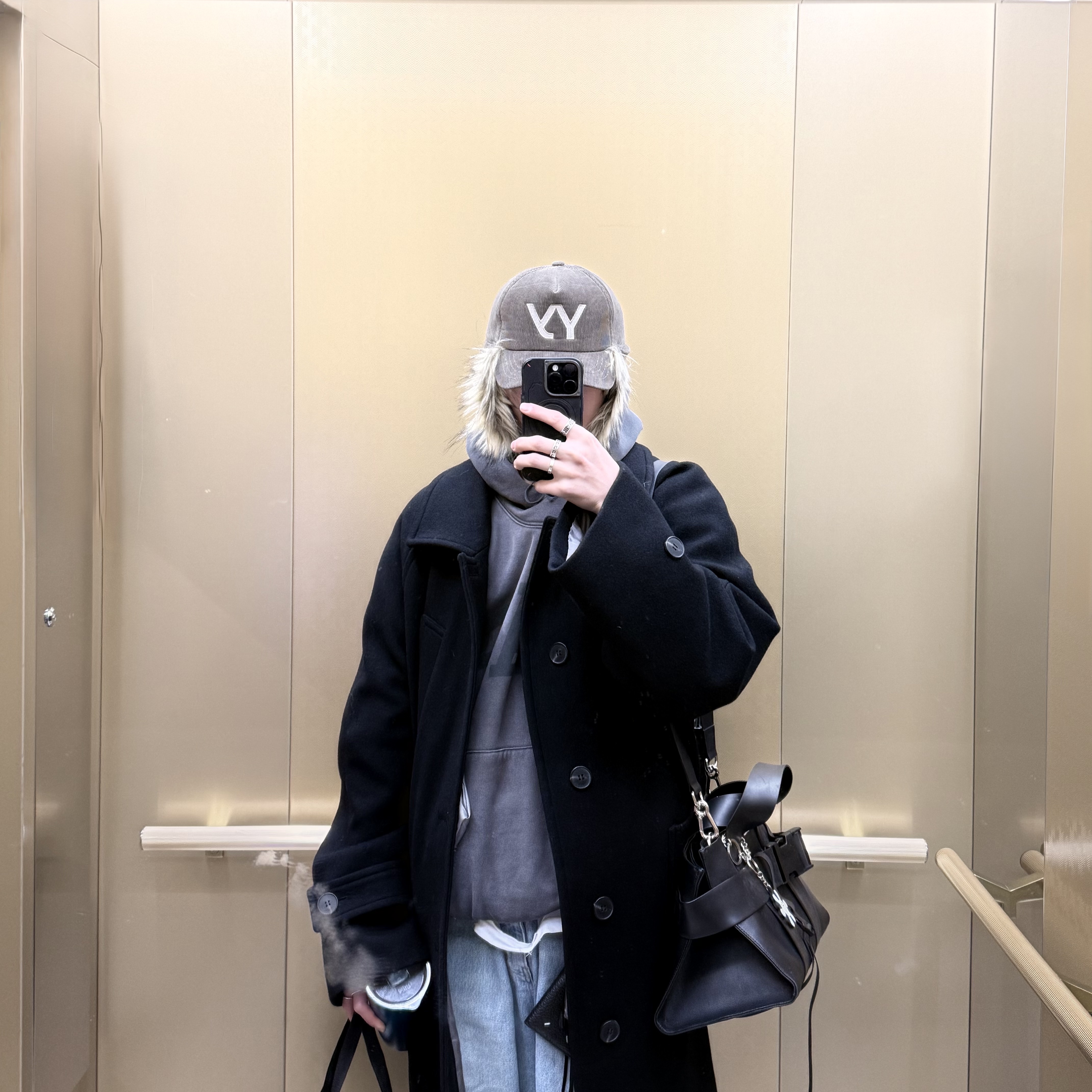 Open Yy Faux Fur Corduroy Earflap Cap Khaki, Project G/R Upcyling Denim Pants Blue 착용 스타일 - 2