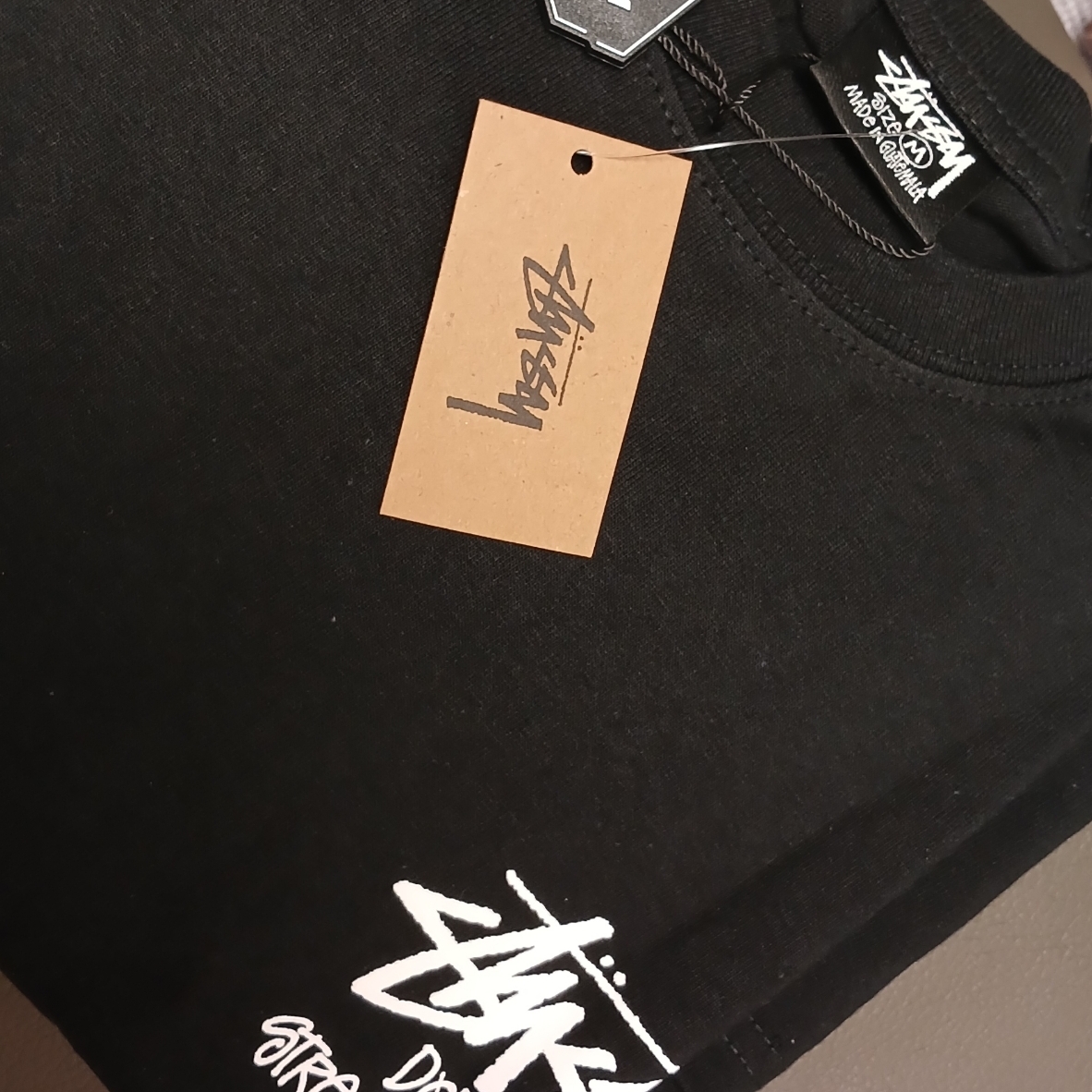 Stussy Stock DSM New York LS T-Shirt Black 착용 스타일 - 2