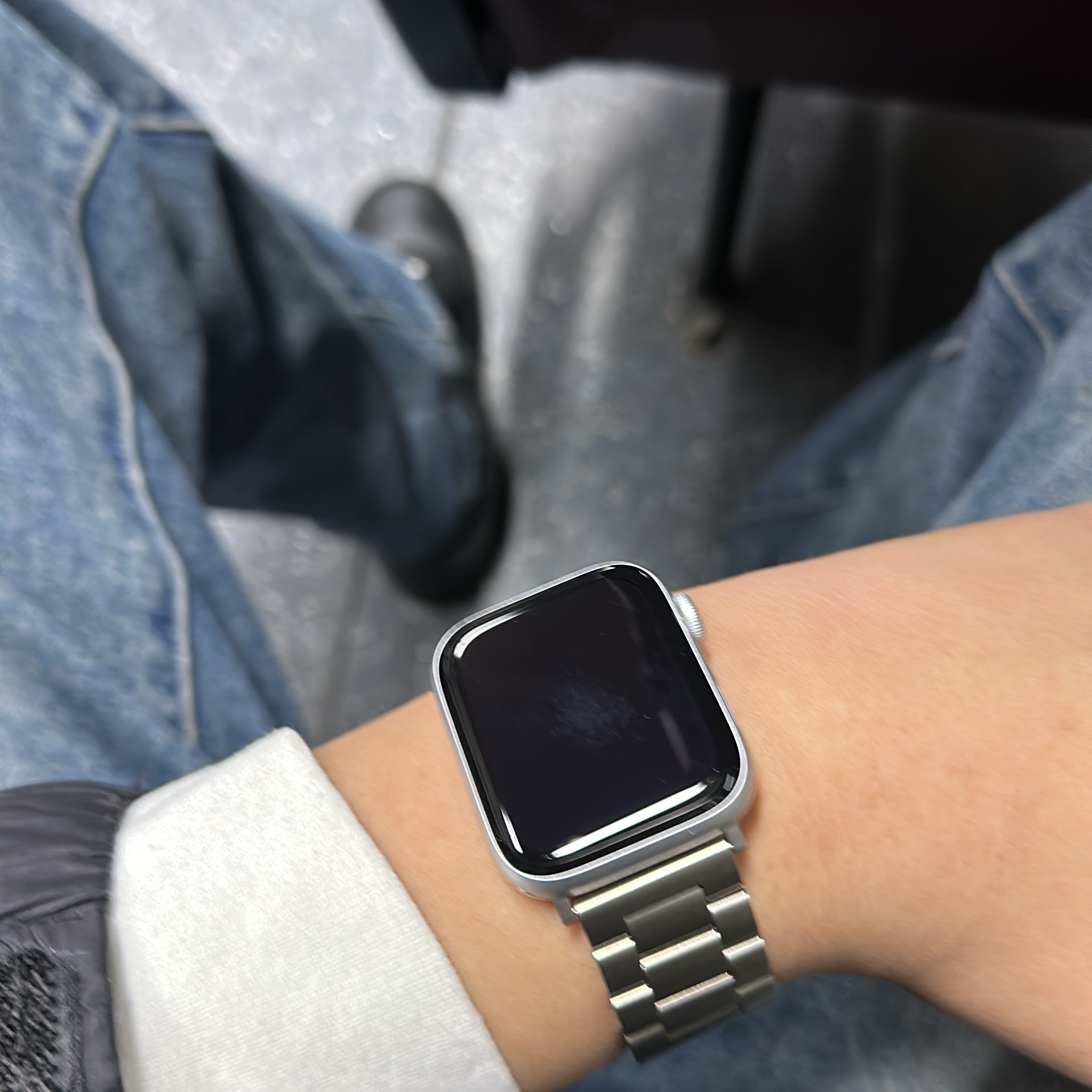 Apple Watch SE 2nd 44mm GPS Silver Aluminium Case with Sport Band M/L Denim (Korean Ver.) 착용 스타일