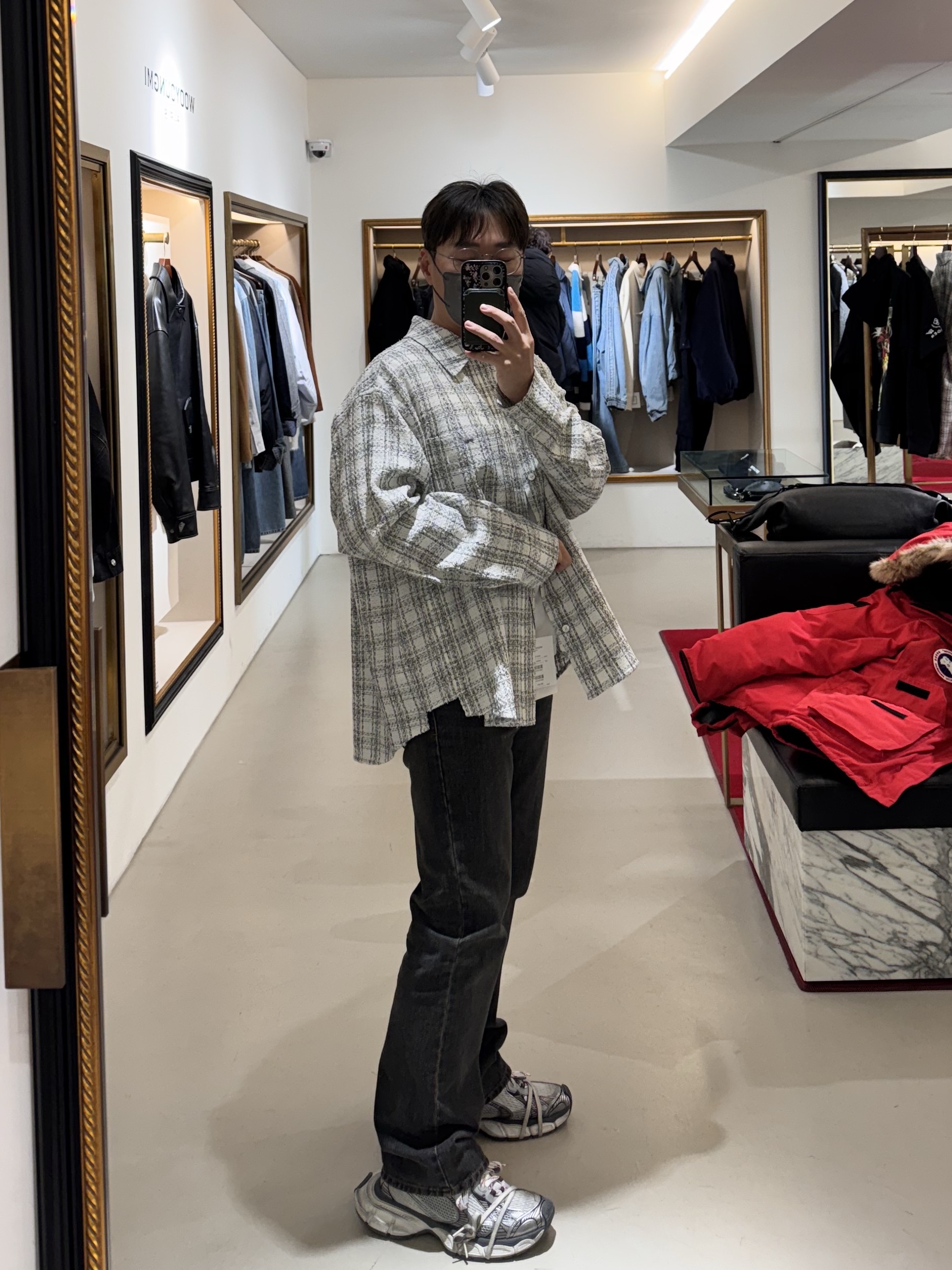 Balenciaga 3XL Sneakers Grey White Red, Canada Goose Expedition Parka Fusion Fit Red 착용 스타일 - 4