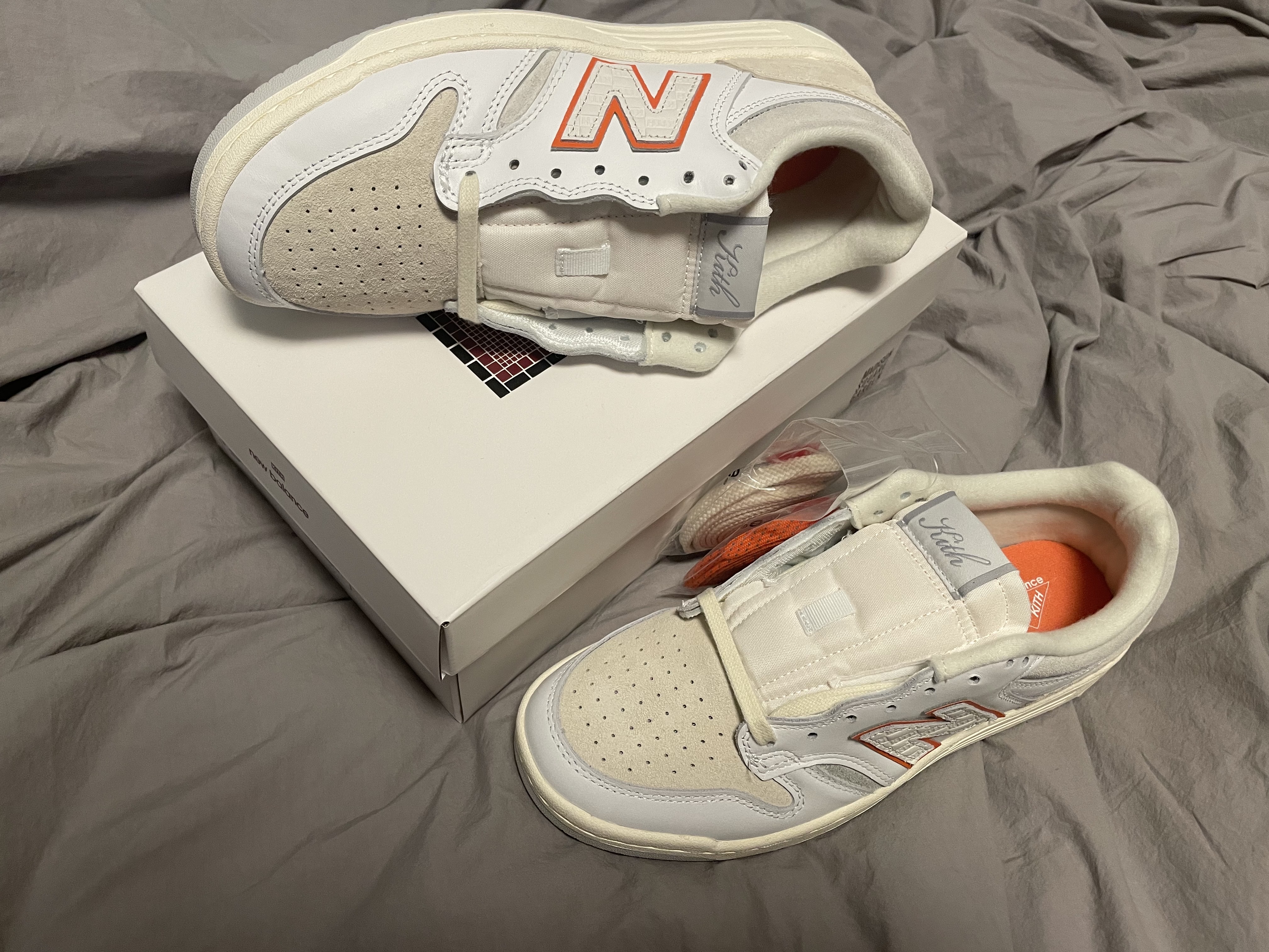 New Balance x Kith x Madison Square Garden Numeric 480 White Orange 착용 스타일 - 7