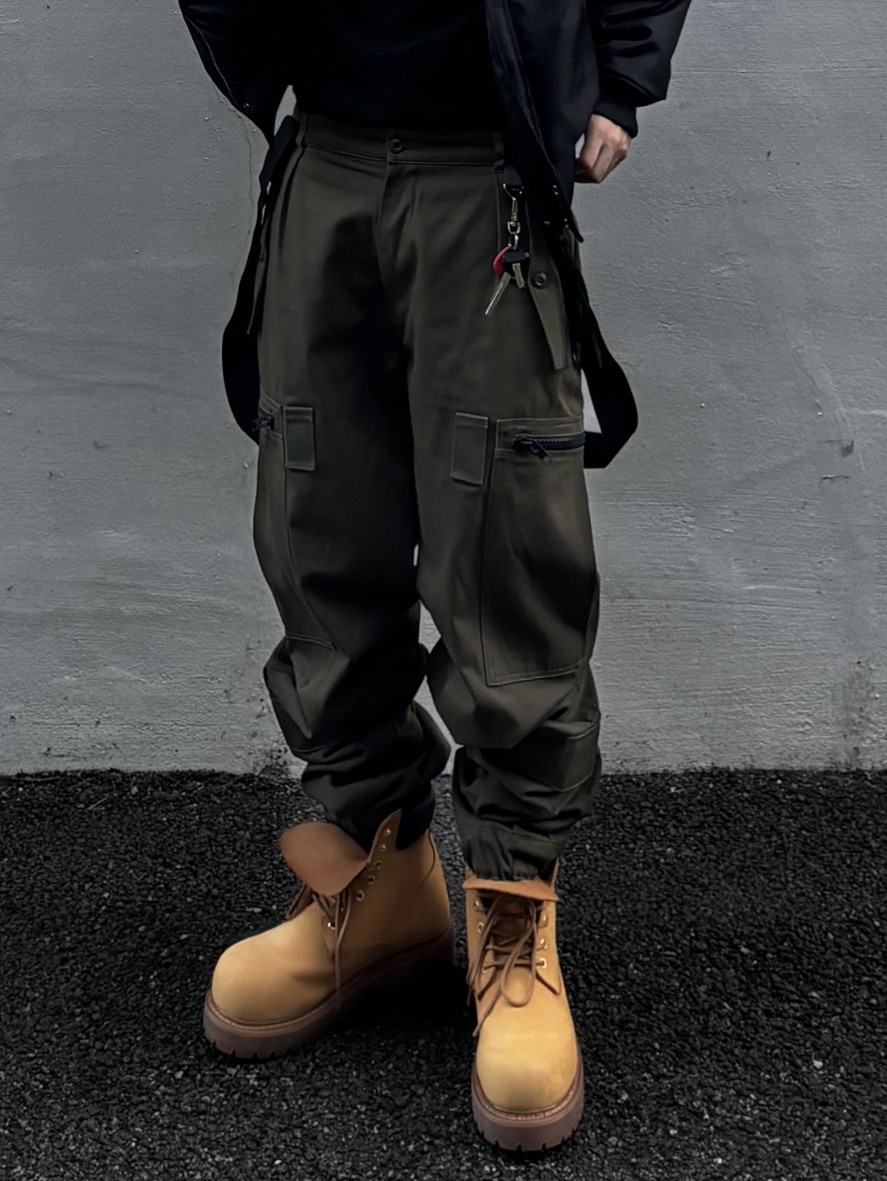 Wapworks Arctic Suspender Pants Khaki, LOSTGARDEN Route Tan 착용 스타일 - 3