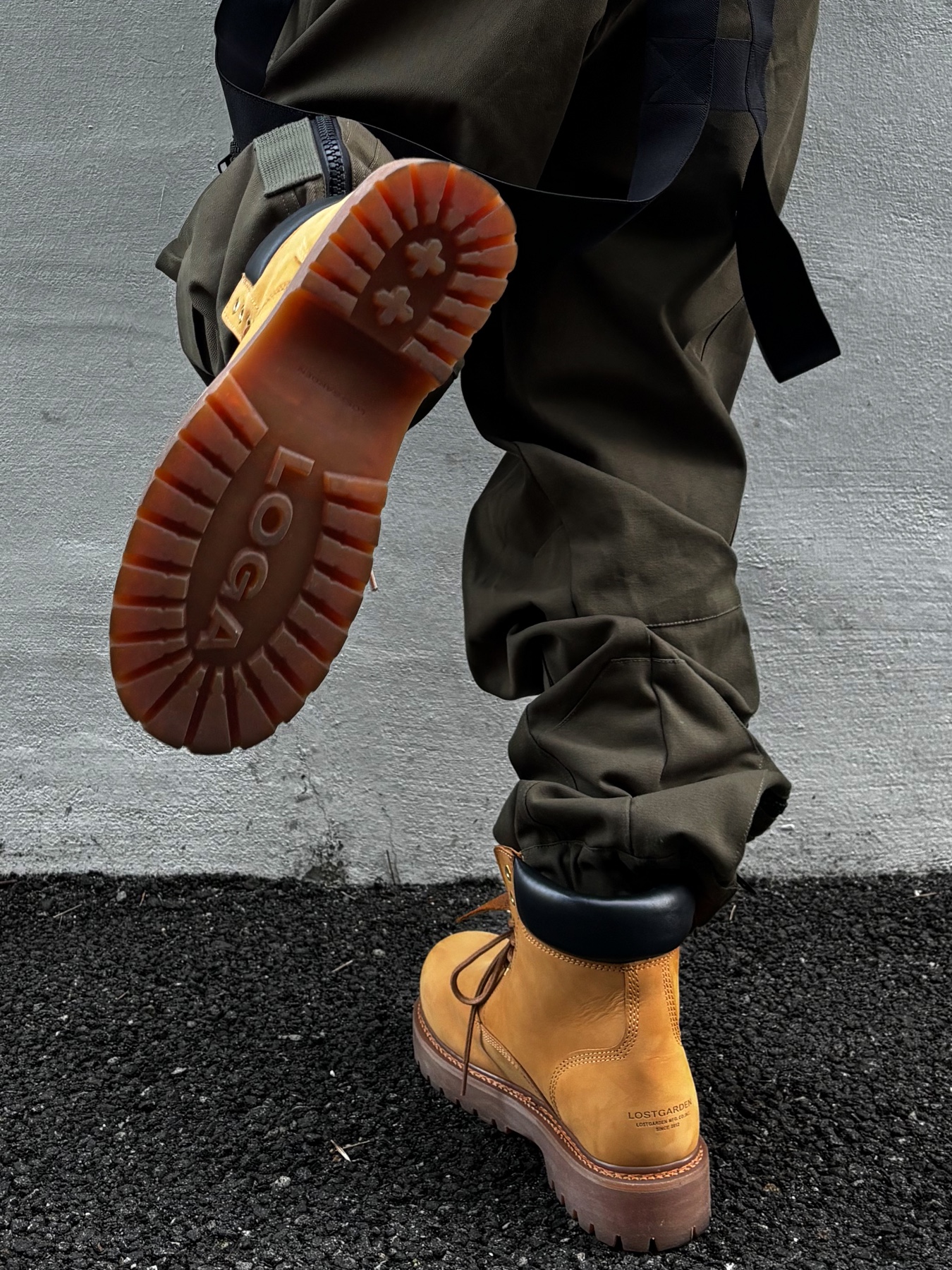 Wapworks Arctic Suspender Pants Khaki, LOSTGARDEN Route Tan 착용 스타일 - 5