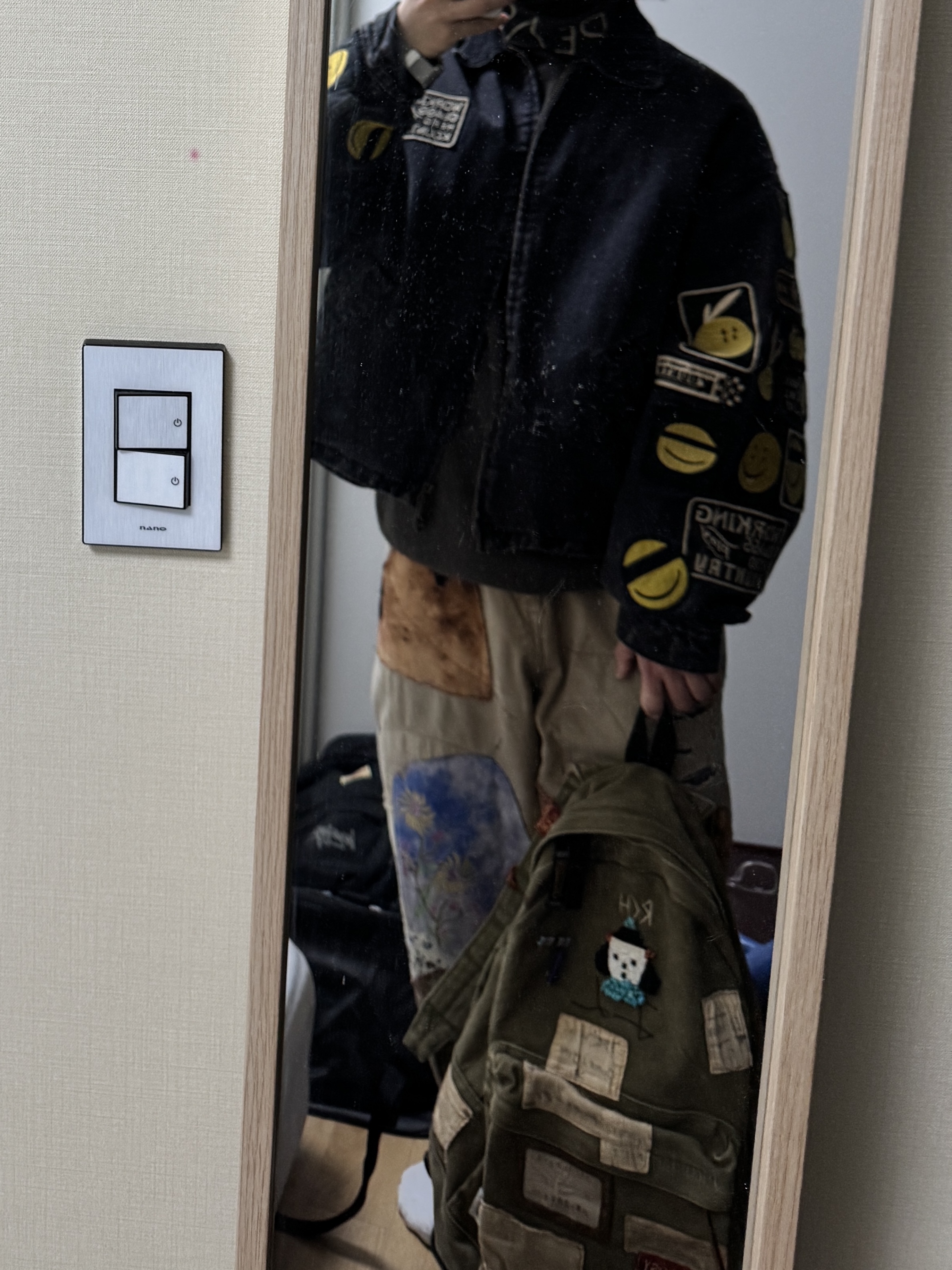 Kapital 14 oz. Black X Black Denim T-Back Drizzler Jacket Anarchy Rainbowy Remake Black, Kapital Katsuragi High Waist Neem Pants Beige 착용 스타일