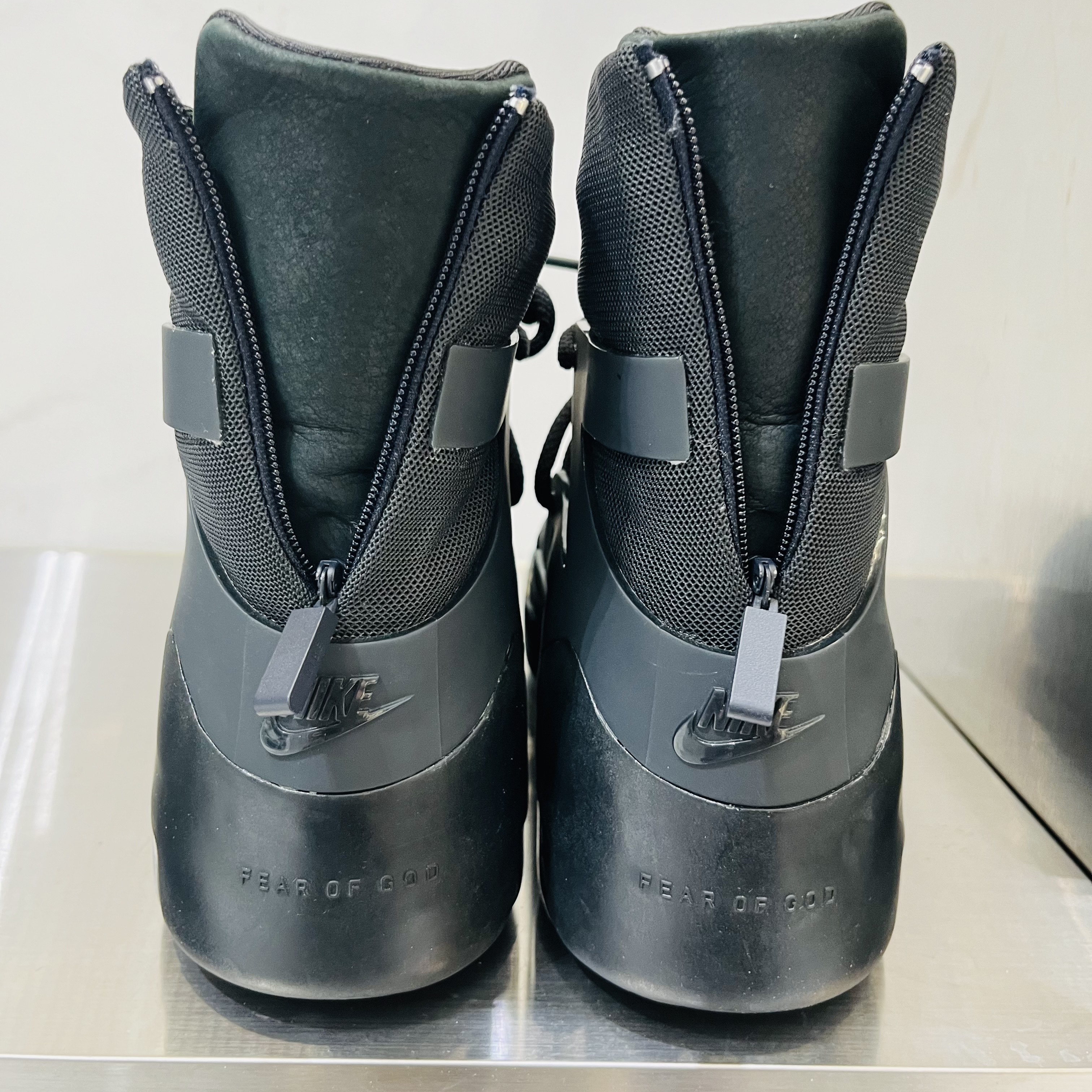 Nike x Fear of God Air Fear of God 1 Triple Black 착용 스타일 - 4
