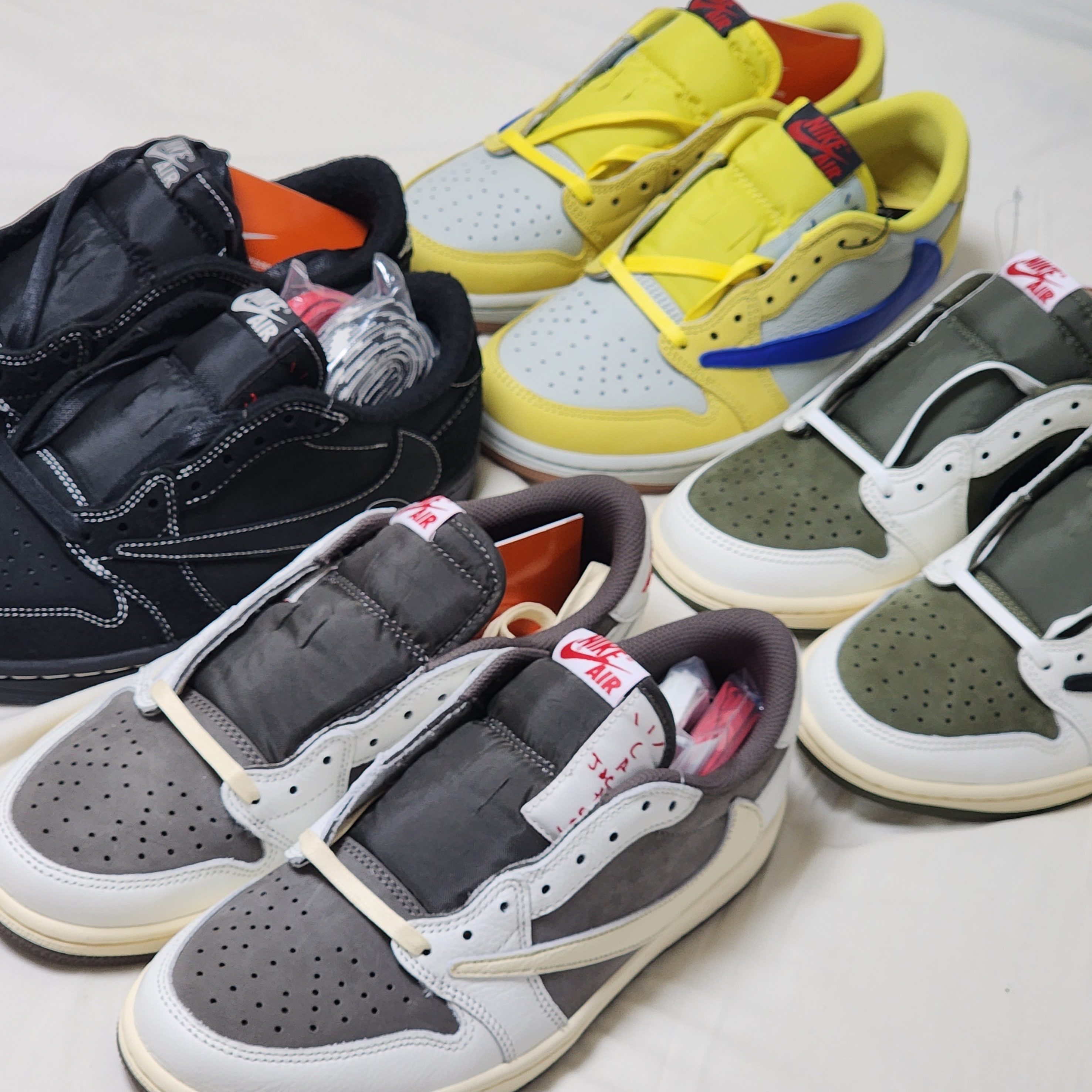 Jordan 1 x Travis Scott Retro Low OG SP Reverse Olive, Jordan 1 x Travis Scott Retro Low OG SP Sail and Ridgerock 착용 스타일