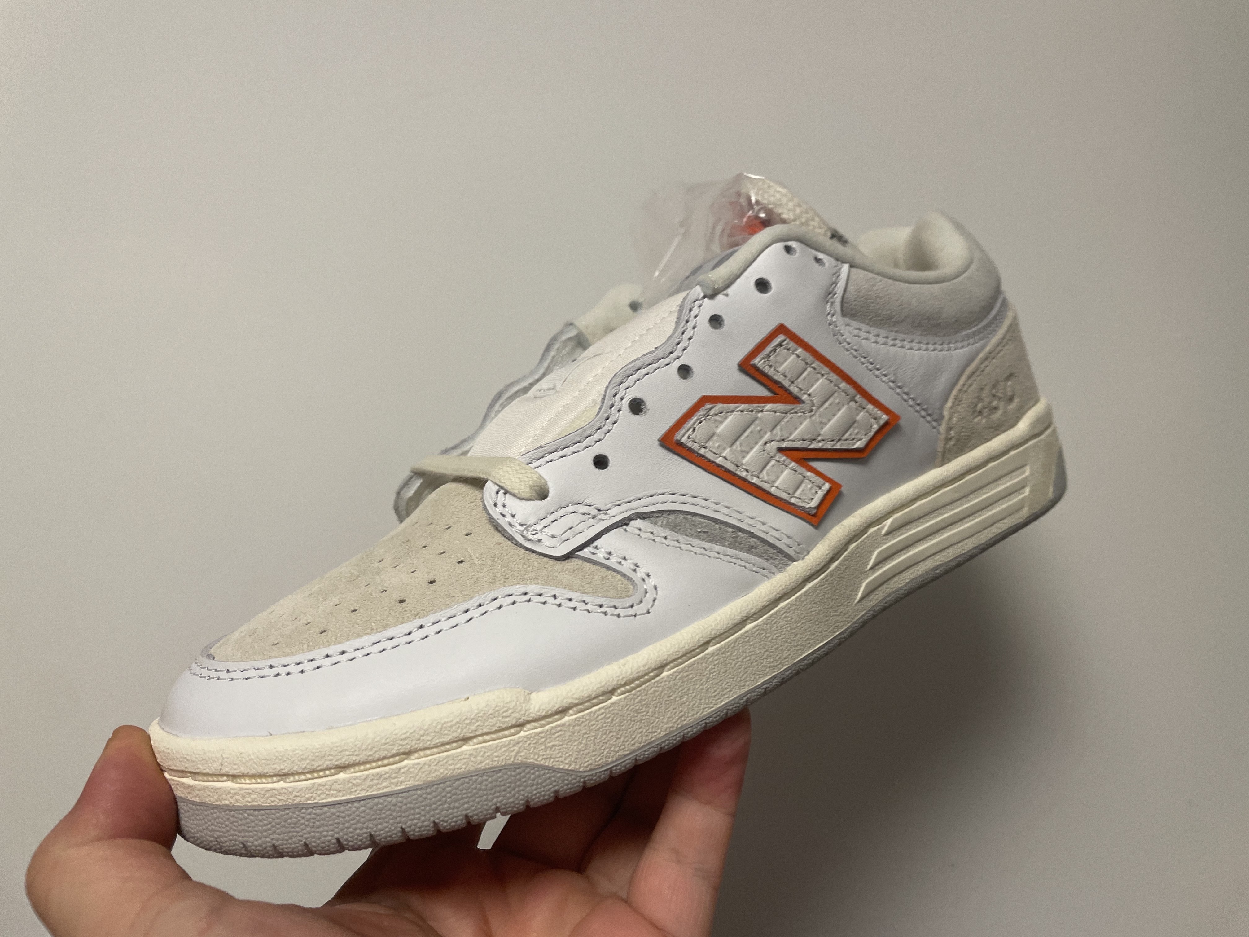 New Balance x Kith x Madison Square Garden Numeric 480 White Orange 착용 스타일 - 3