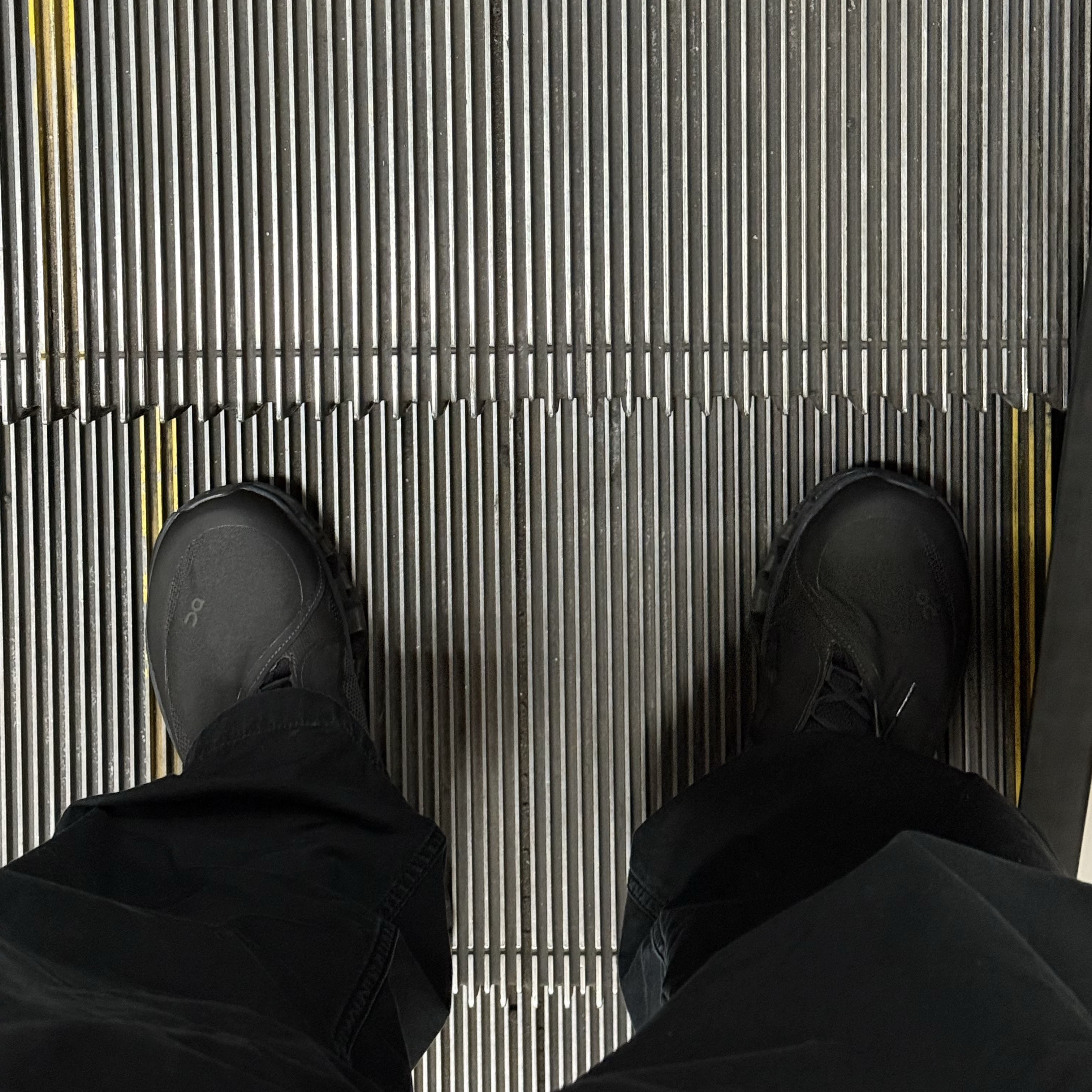 On Running x Post Archive Faction (Paf) Cloudmonster 2 Black Magnet 착용 스타일