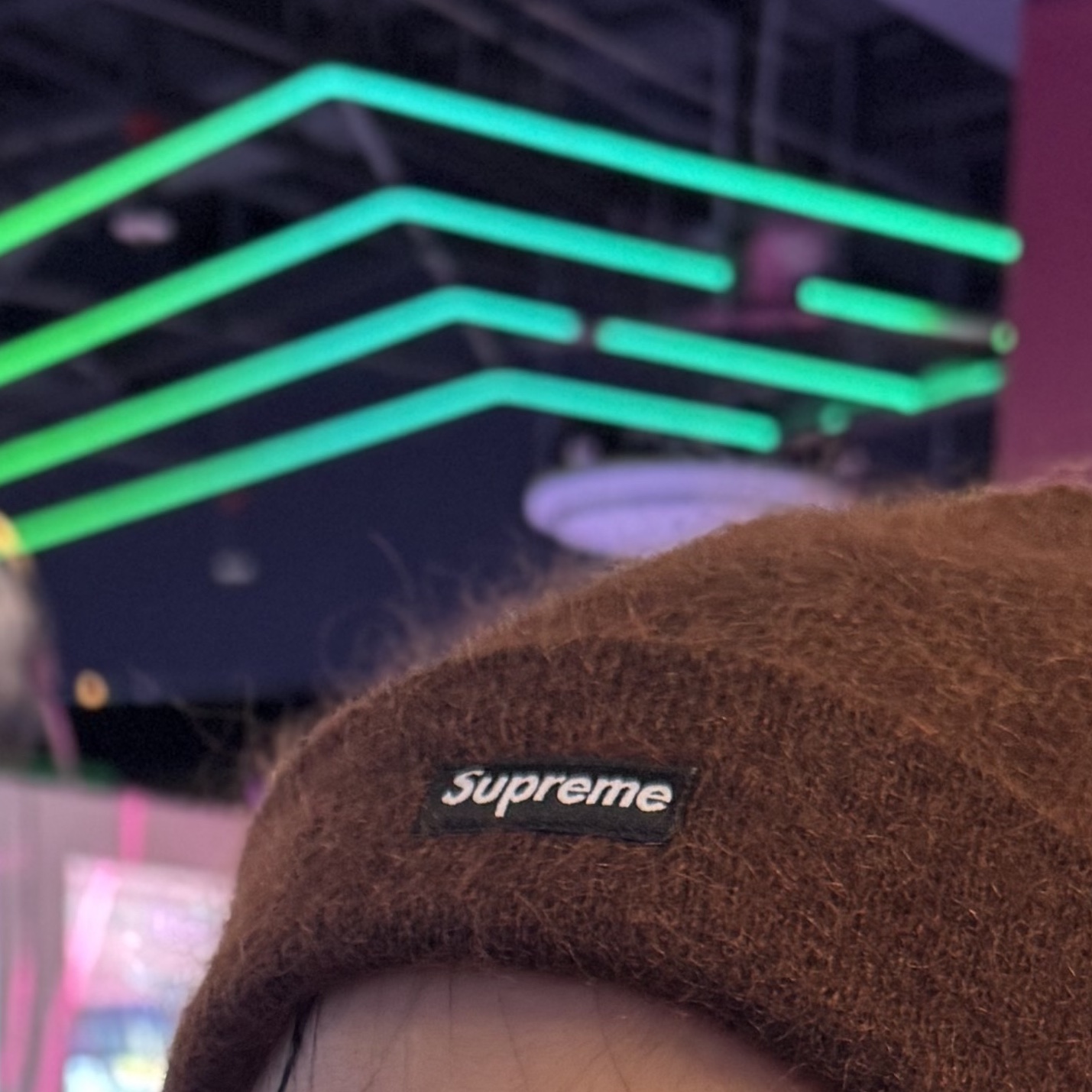 Supreme Mohair Beanie Dark Brown - 24FW 착용 스타일
