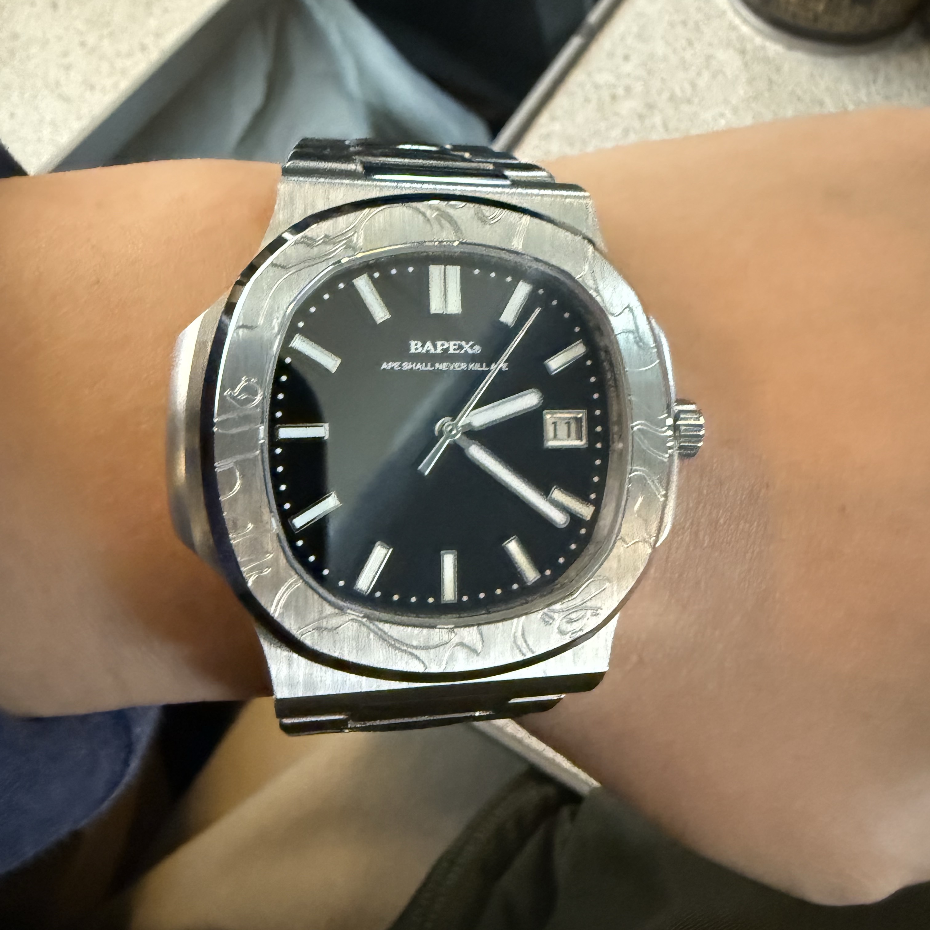 BAPE Type 10 Bapex #1 Silver Black 착용 스타일