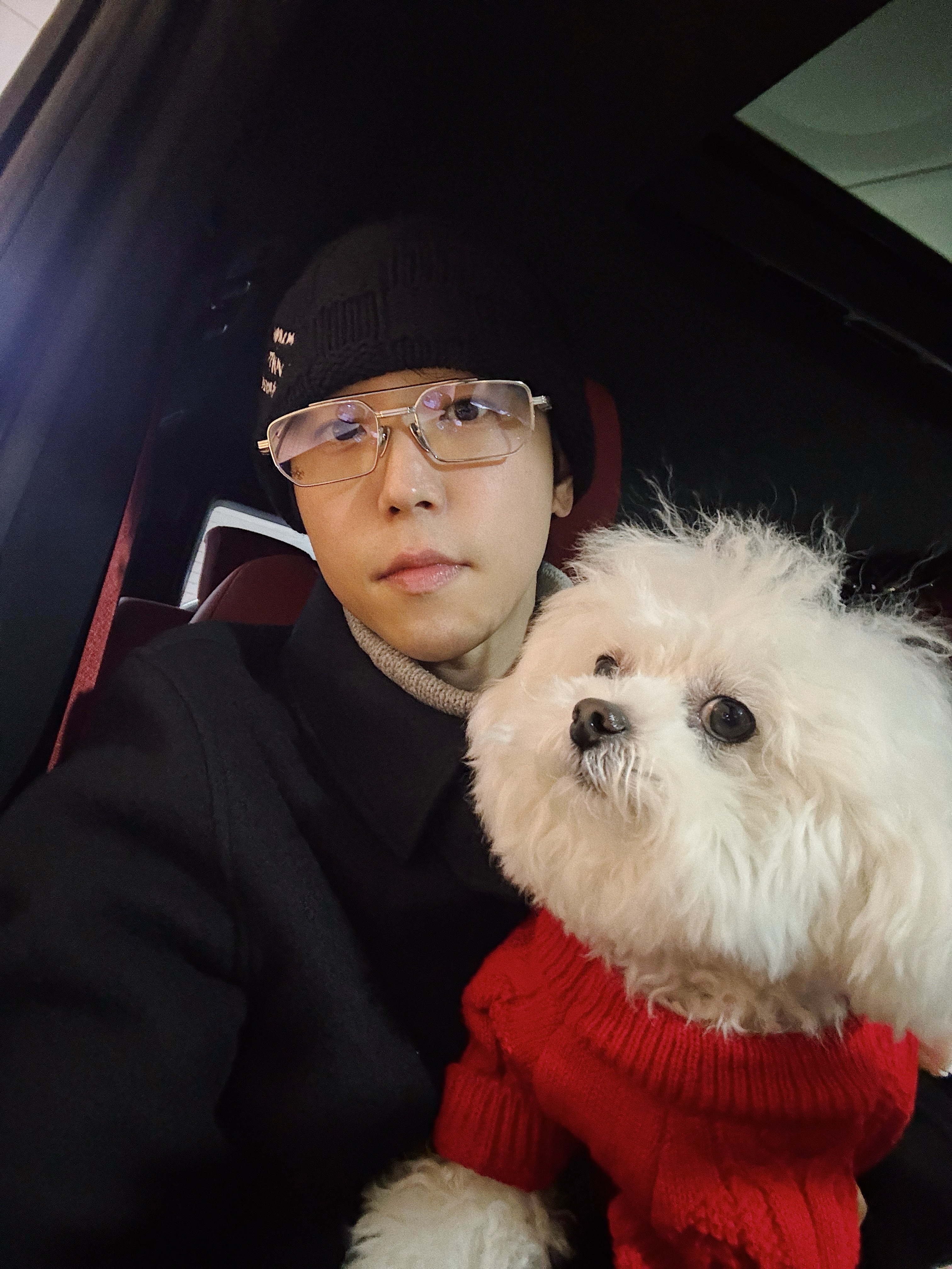 Chrome Hearts Gusher Shiny Silver, Louis Vuitton Pearls Beanie Black 착용 스타일 - 1