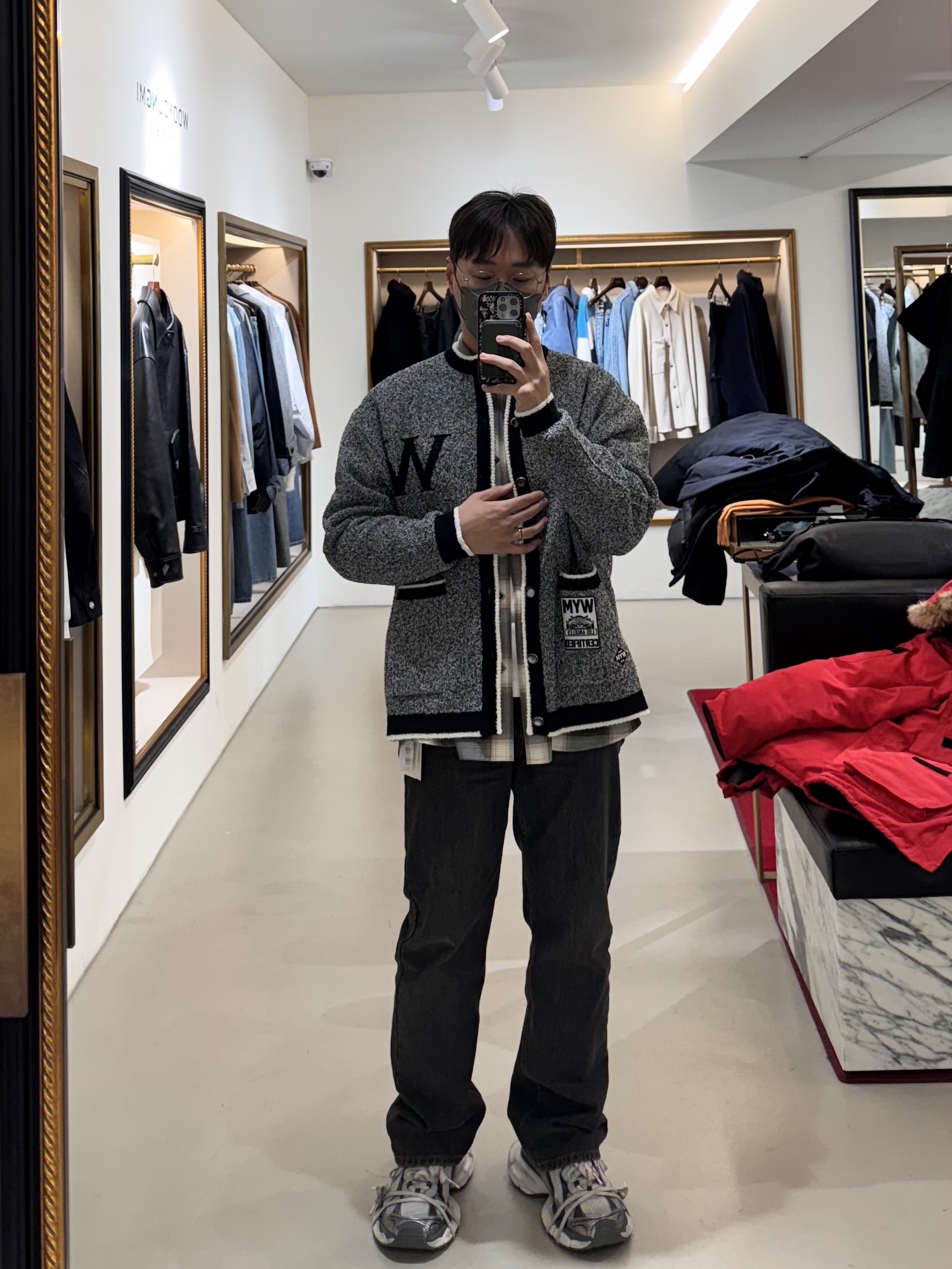 Balenciaga 3XL Sneakers Grey White Red, Canada Goose Expedition Parka Fusion Fit Red 착용 스타일 - 5