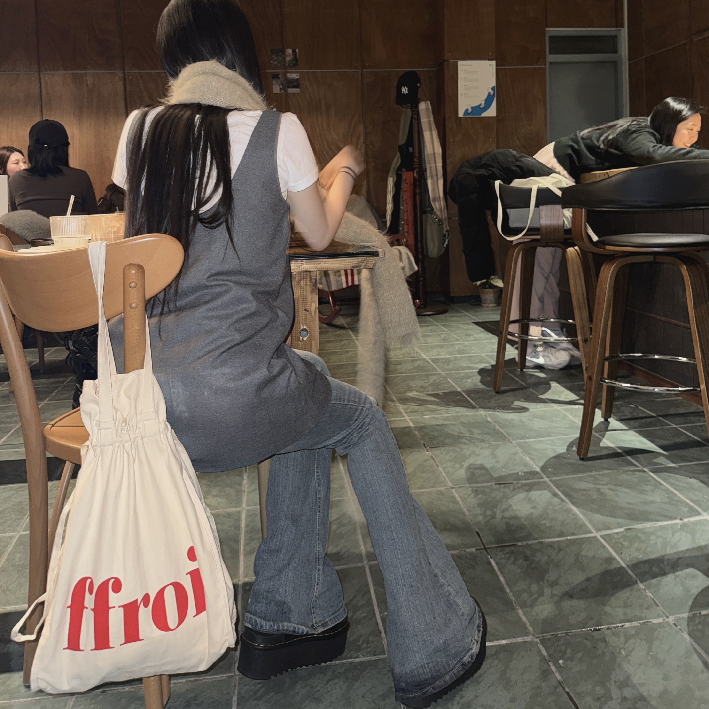 FFROI Eco Bag Ivory 착용 스타일 - 3