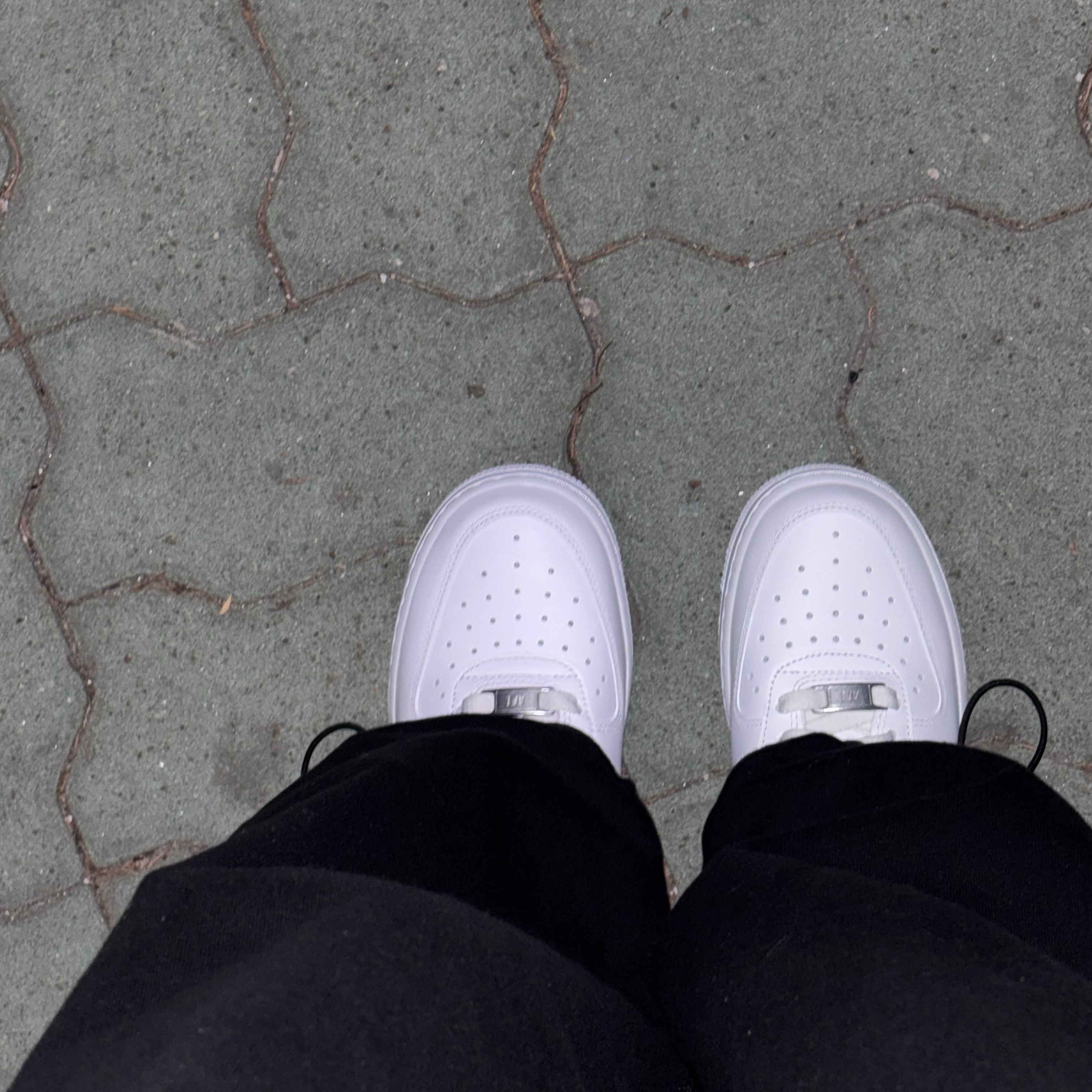 (W) Nike Air Force 1 '07 Low White 착용 스타일