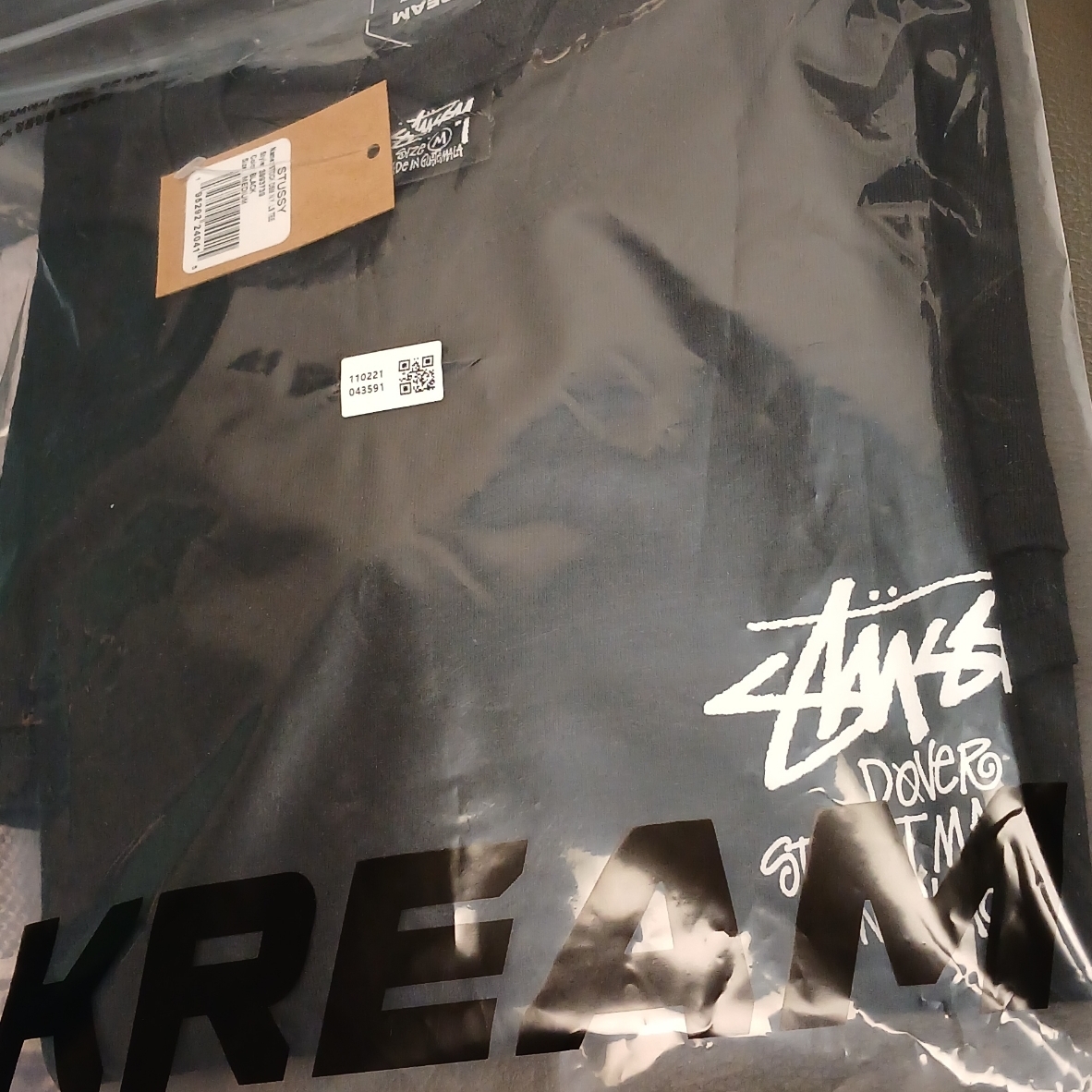 Stussy Stock DSM New York LS T-Shirt Black 착용 스타일 - 1