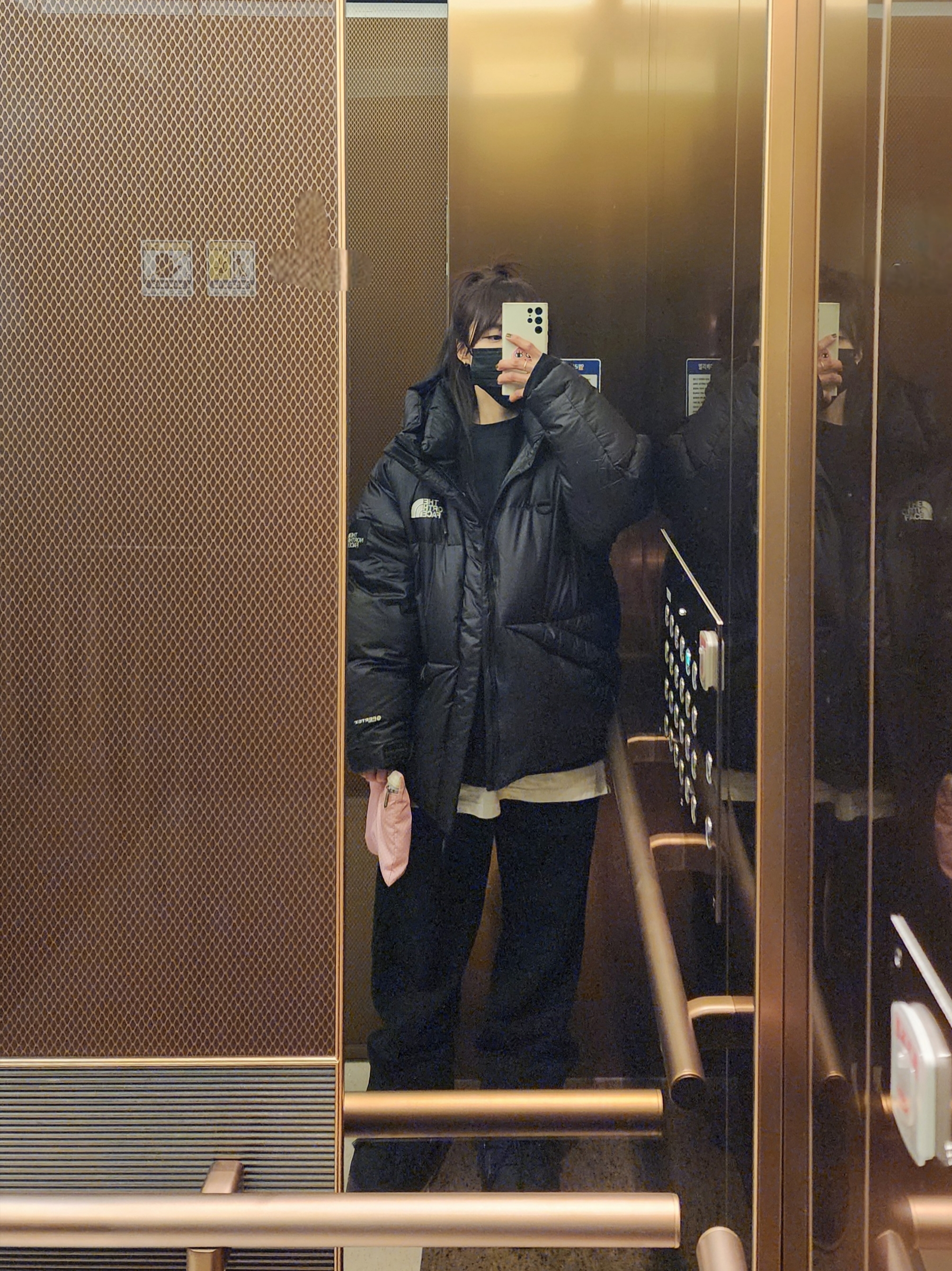 (W) Moon Boot Icon Low Nylon Boots Black, The North Face White Label Quantum Elberon Down Jacket Black 착용 스타일
