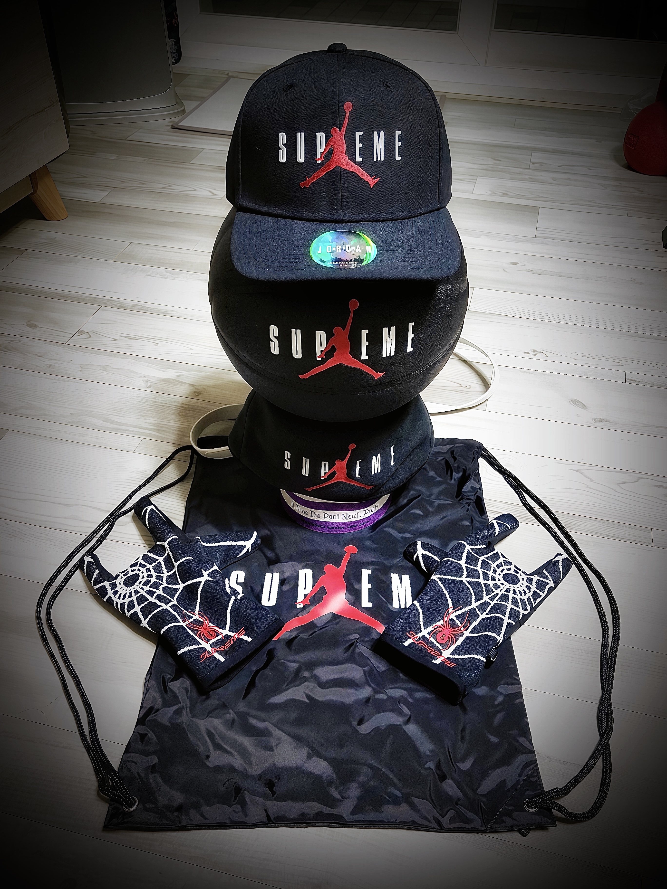 Supreme x Jordan Basketball Black - 24FW, Supreme x Jordan Headband Black - 24FW 착용 스타일 - 2