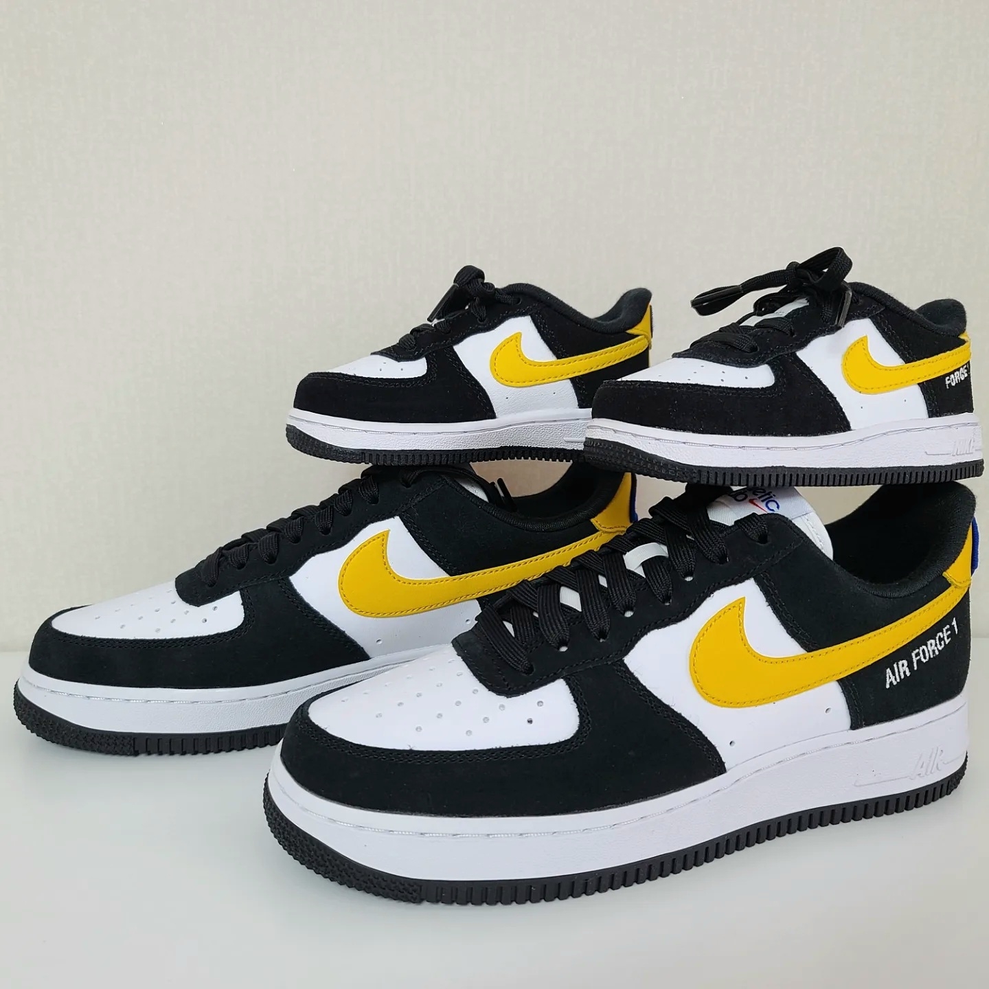Nike Air Force 1 '07 LV8 Athletic Club Black Dark Sulfur, (TD) Nike Force 1 LV8 Athletic Club Black Dark Sulfur 착용 스타일 - 1