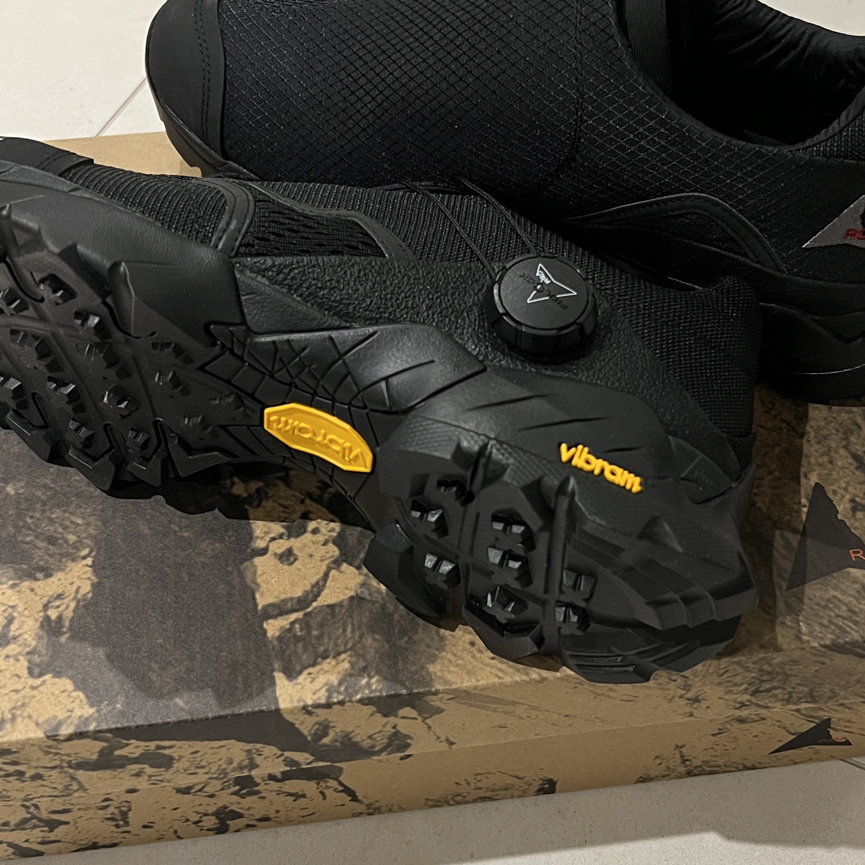 Roa Hiking Minaar Black 착용 스타일