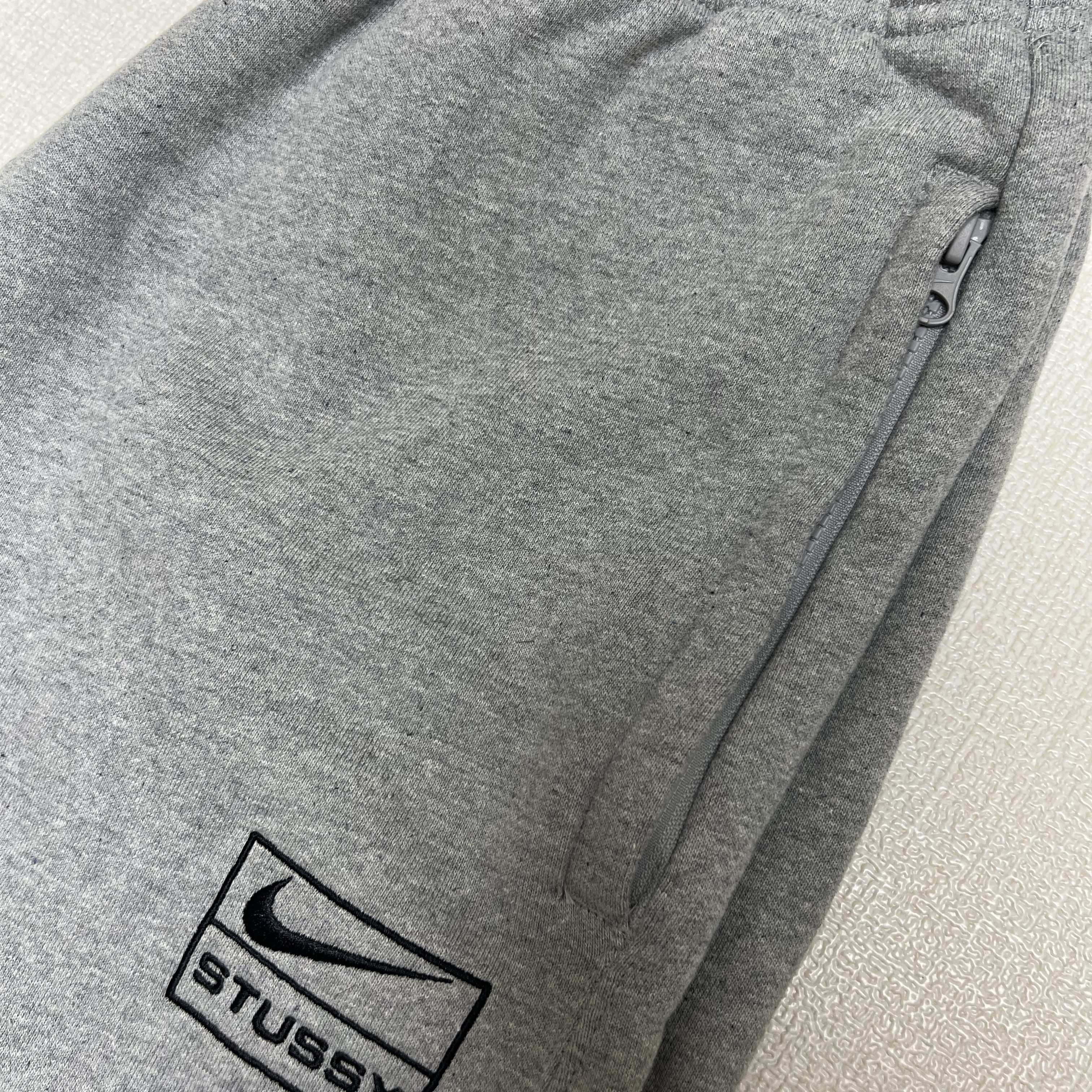 Nike x Stussy NRG RA Fleece Pants Dark Grey Heather (DJ9490-063) 착용 스타일 - 3
